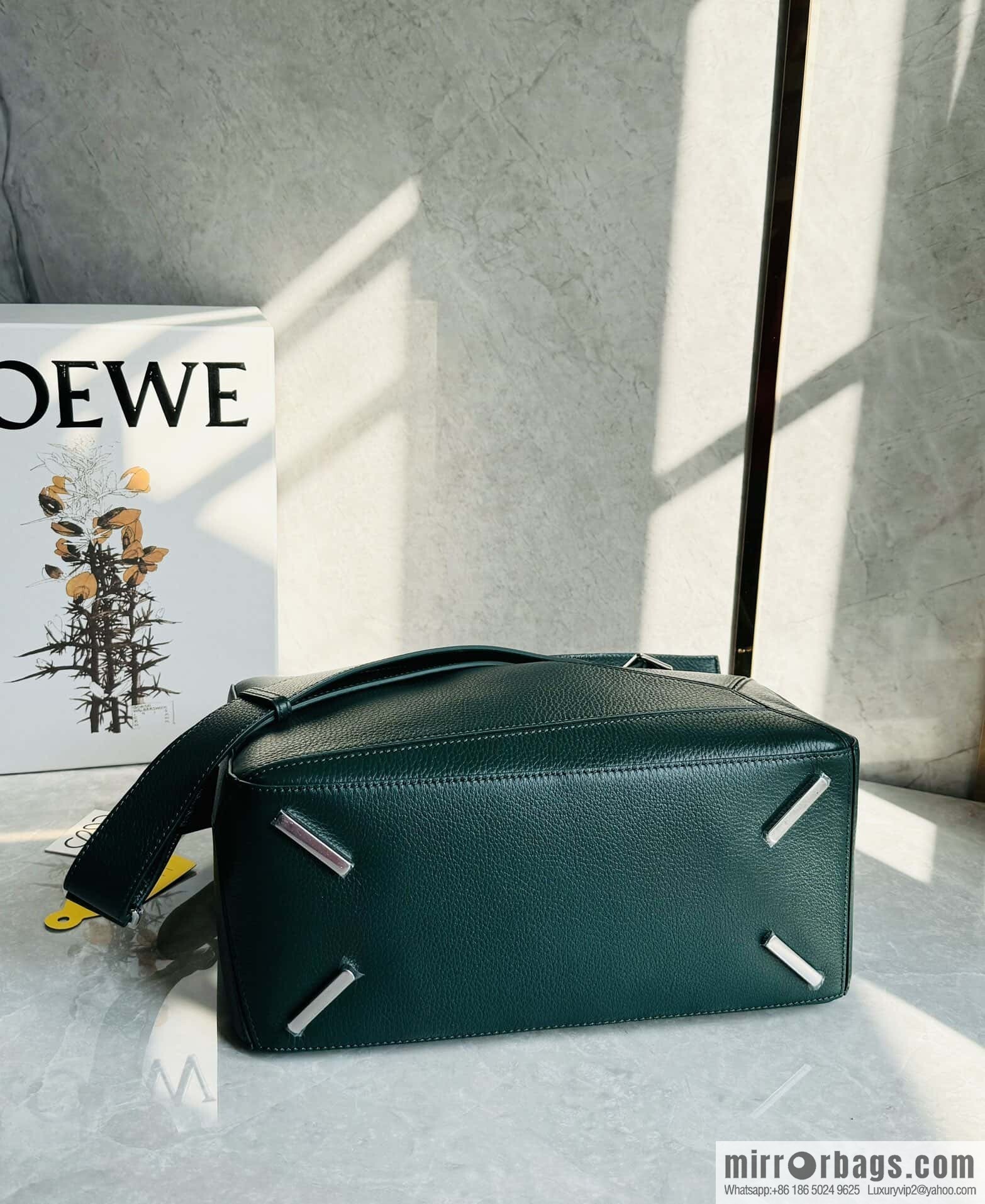 LOEWE new deerskin evergreen green 🌲 puzzle 0158