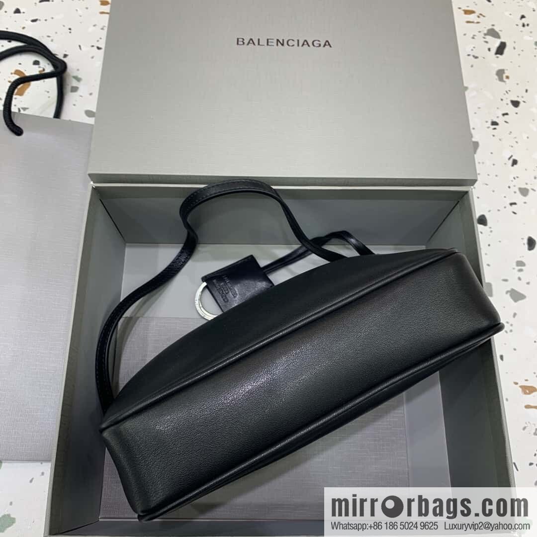 𝐁𝐚𝐥𝐞𝐧𝐜𝐢𝐚𝐠𝐚 𝐑𝐨𝐝𝐞𝐨 🖤🖤 814112 Black Silver Buckle