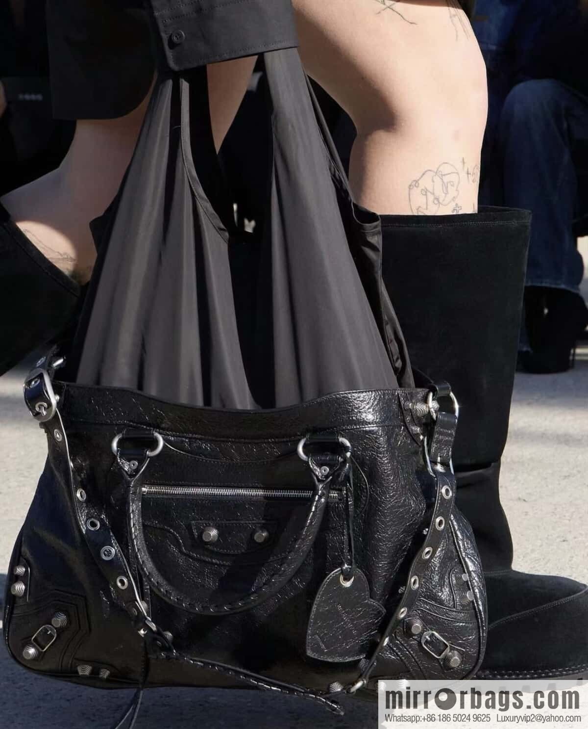 Balenciag neo cagole xl plus oil wax black silver 🖤 locomotive bag derivative new 761601