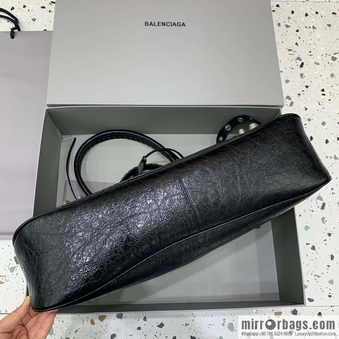 Balenciag neo cagole xl plus oil wax black silver 🖤 locomotive bag derivative new 761601