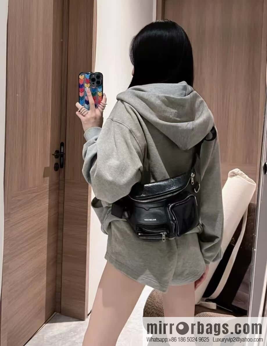 𝐁𝐚𝐥𝐞𝐧𝐜𝐢𝐚𝐠 Paris home, locomotive series multi-pocket fanny pack 703143
