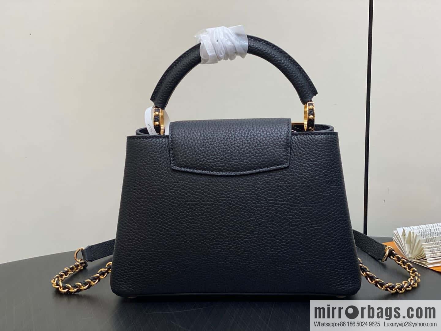 [Original order boutique] M12751 black full leather rhombus, full leather cap that English series, this Capucines small handbag