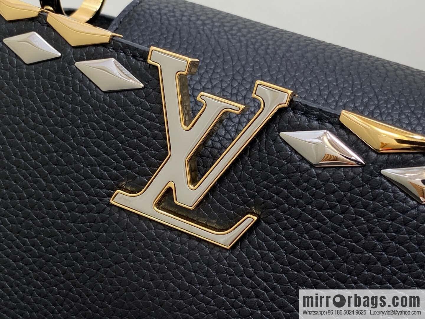 [Original order boutique] M12751 black full leather rhombus, full leather cap that English series, this Capucines small handbag