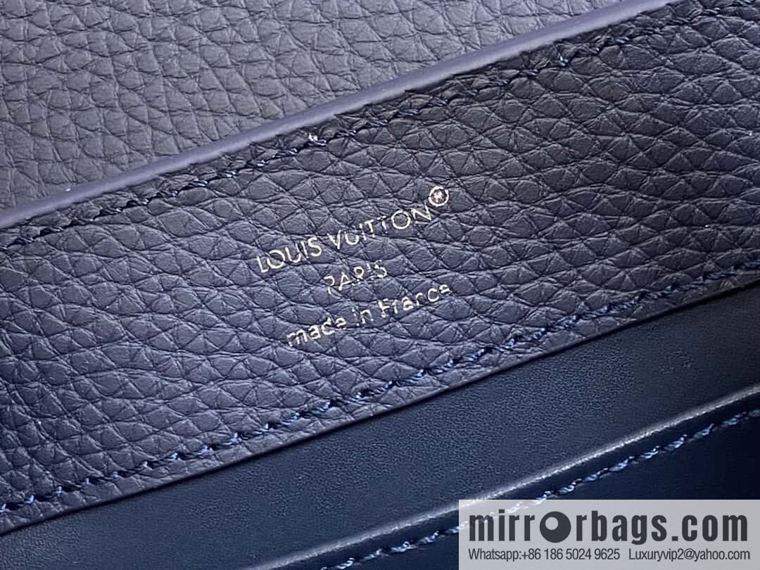 [Original order boutique] M12751 dark blue full leather rhombus model, full leather cap that English series, this Capucines mini handbag