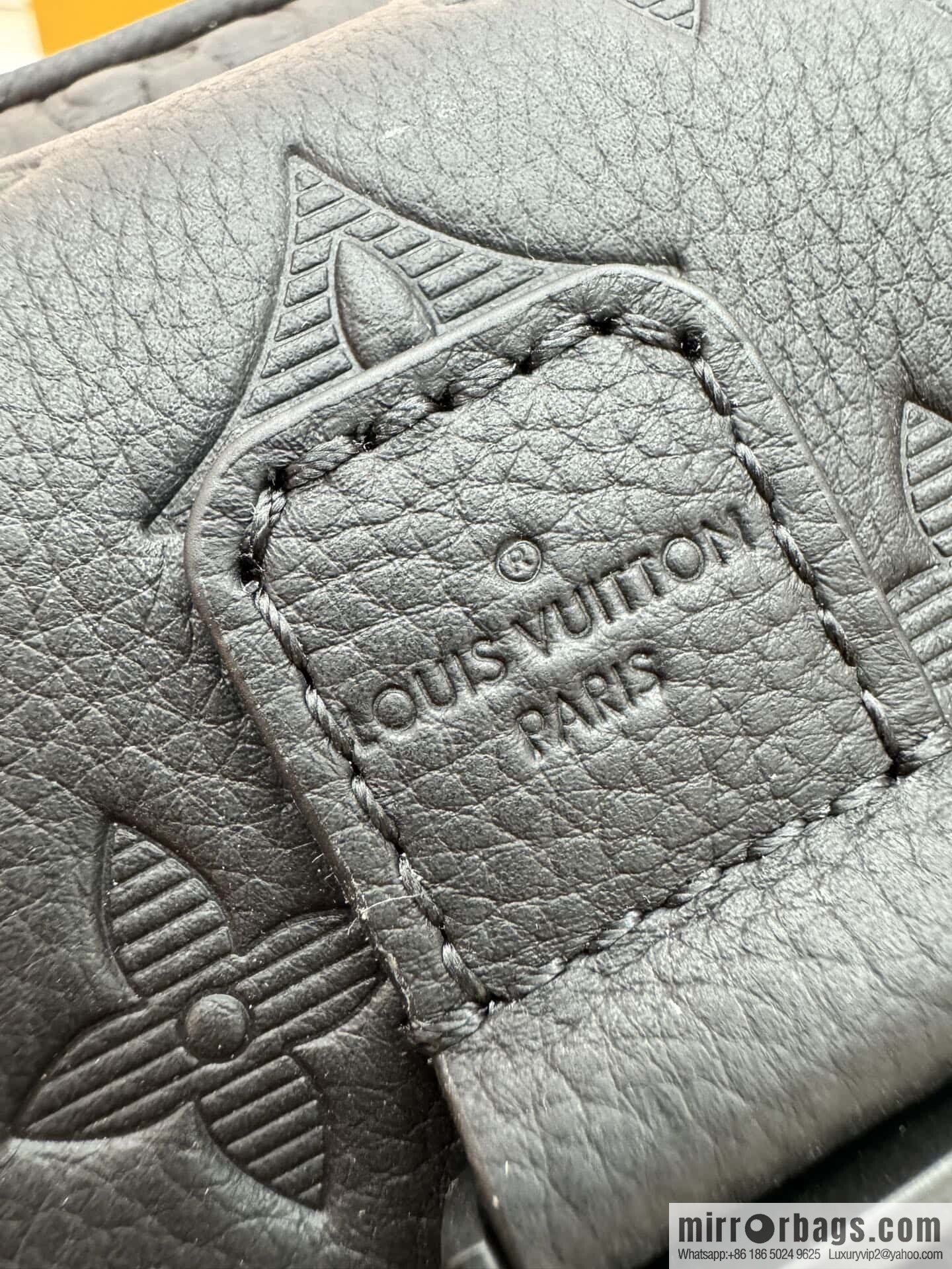 LV M12516 Getaway Messenger