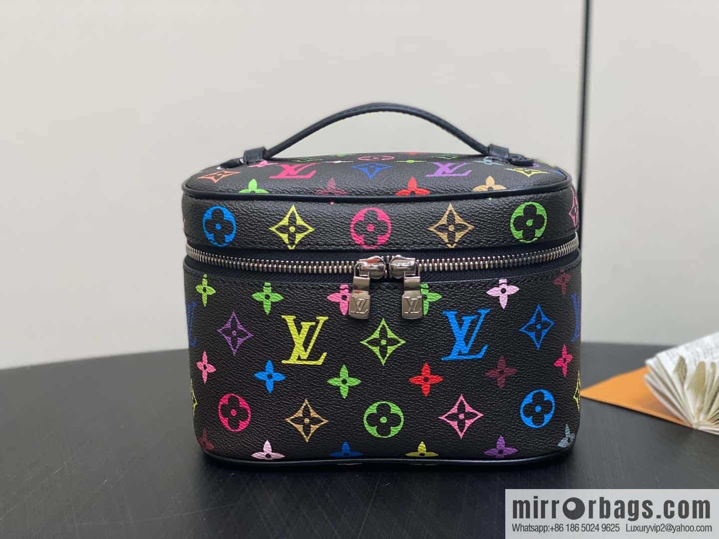 [Original order boutique] M13747 black color, cosmetic bag series Nine BB cosmetic bag m44495 black color
