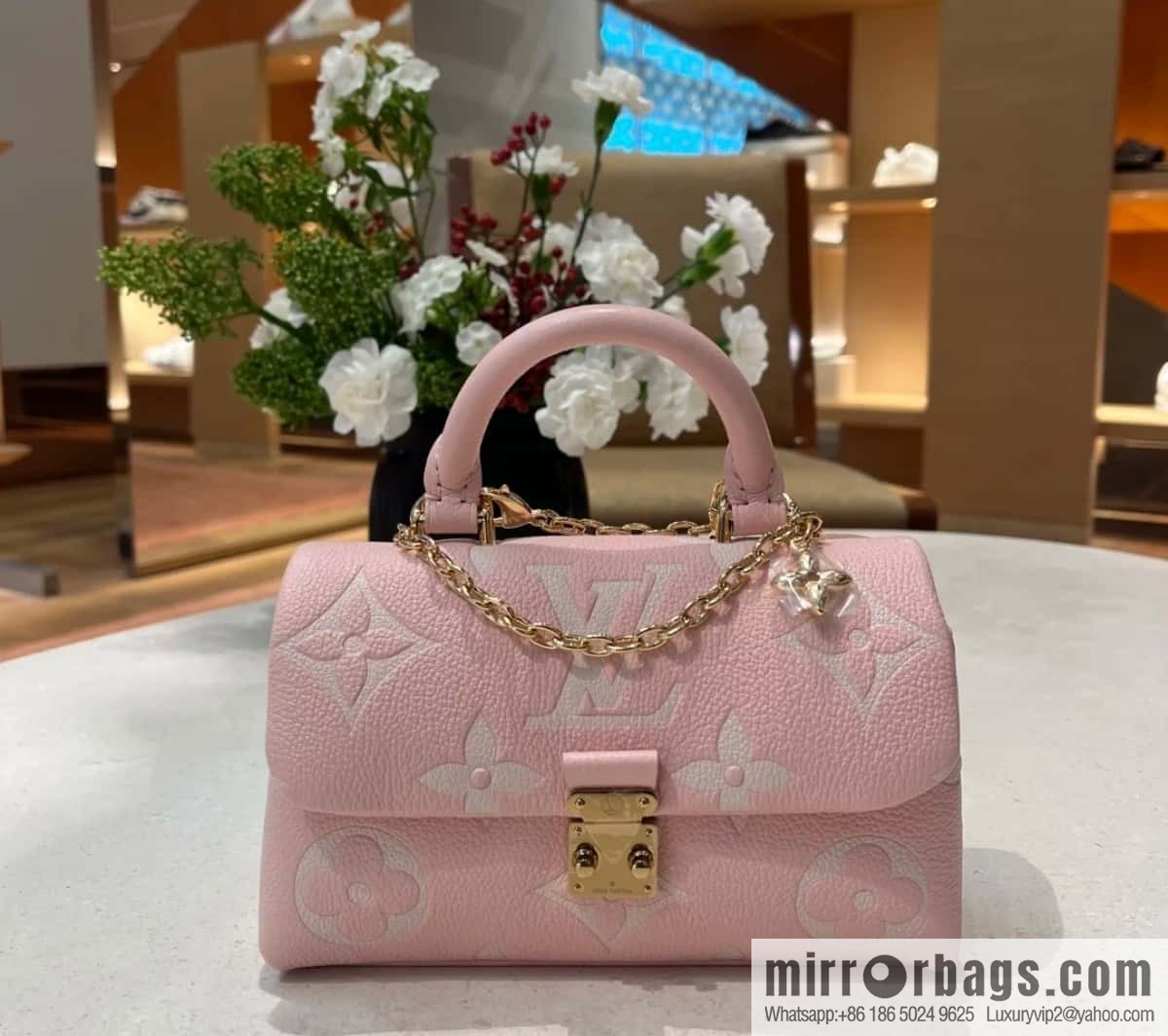 [Original order boutique] M12144 milkshake powder, full leather chain bag series M13796 This Nano Madeleine handbag