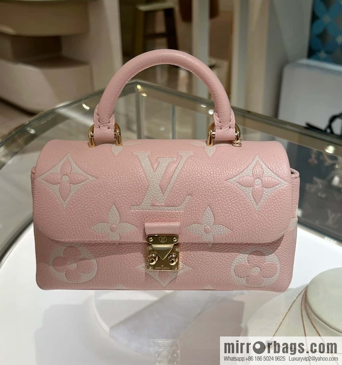 [Original order boutique] M12144 milkshake powder, full leather chain bag series M13796 This Nano Madeleine handbag