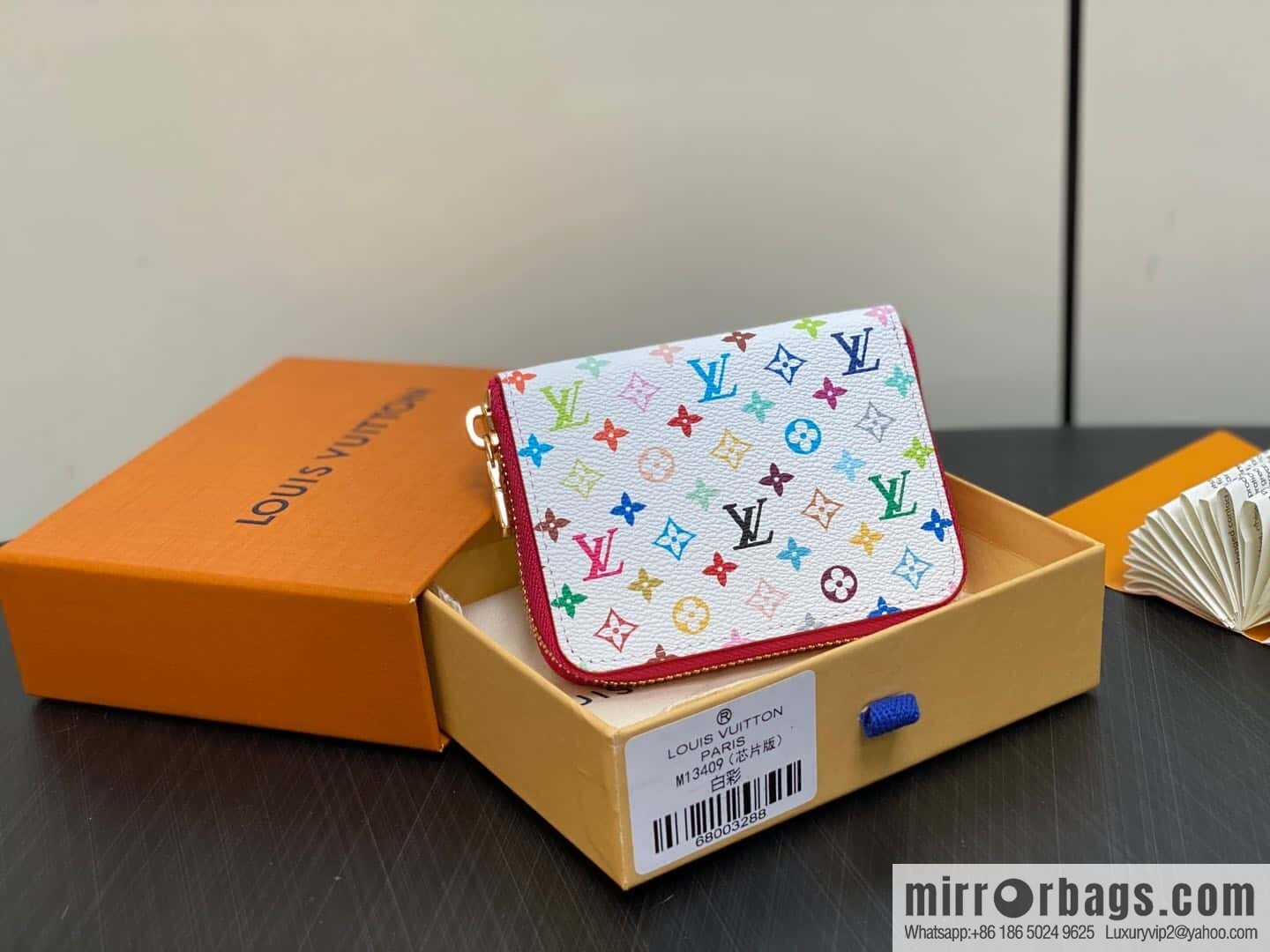 [Original order boutique] M13409 white color, single zipper short wallet series ZIPPY change bag