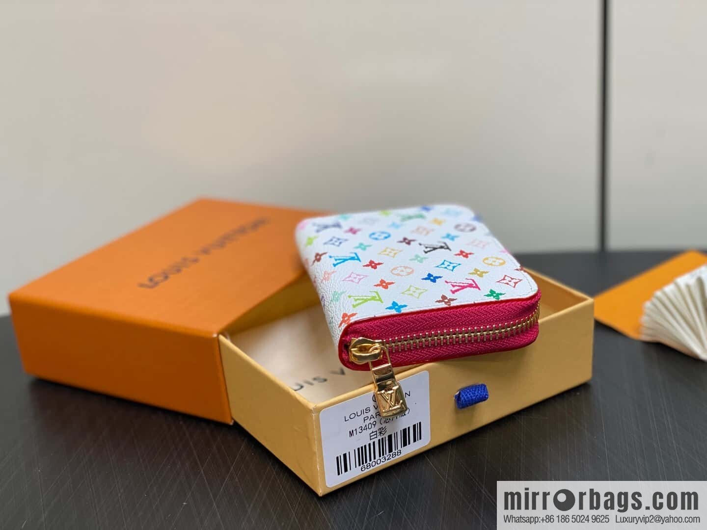 [Original order boutique] M13409 white color, single zipper short wallet series ZIPPY change bag