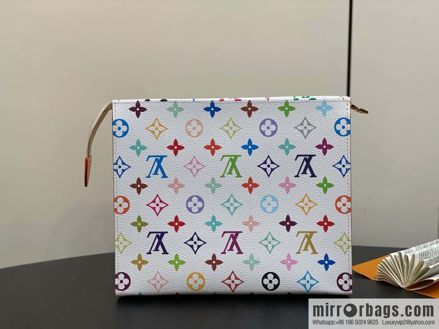 [Original order boutique] M13746 white color, handbag POCHETTE VOYAGE medium clutch bag