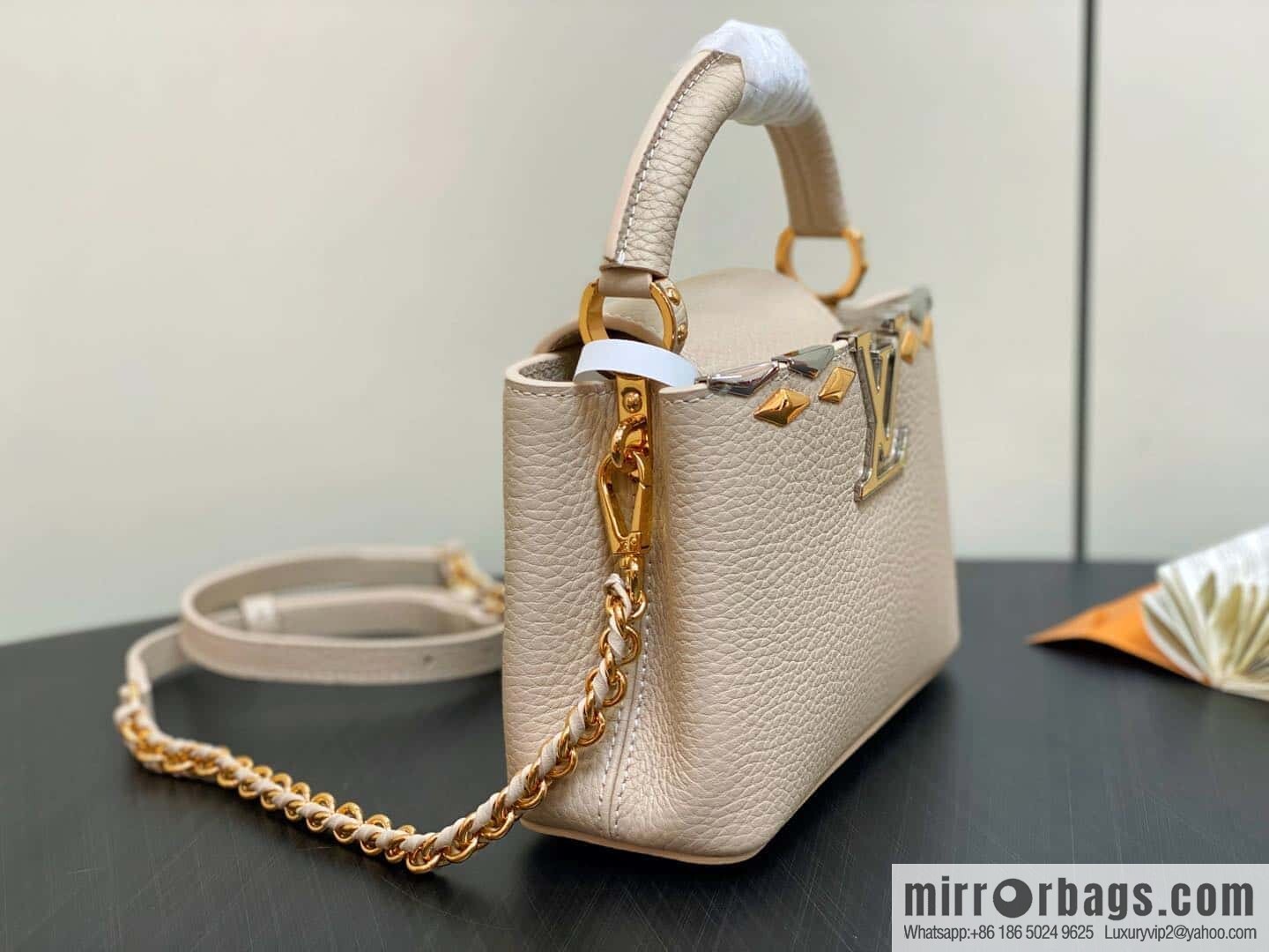 [Original order boutique] M12751 rice white full leather rhombus model, full leather cap that English series, this Capucines mini handbag