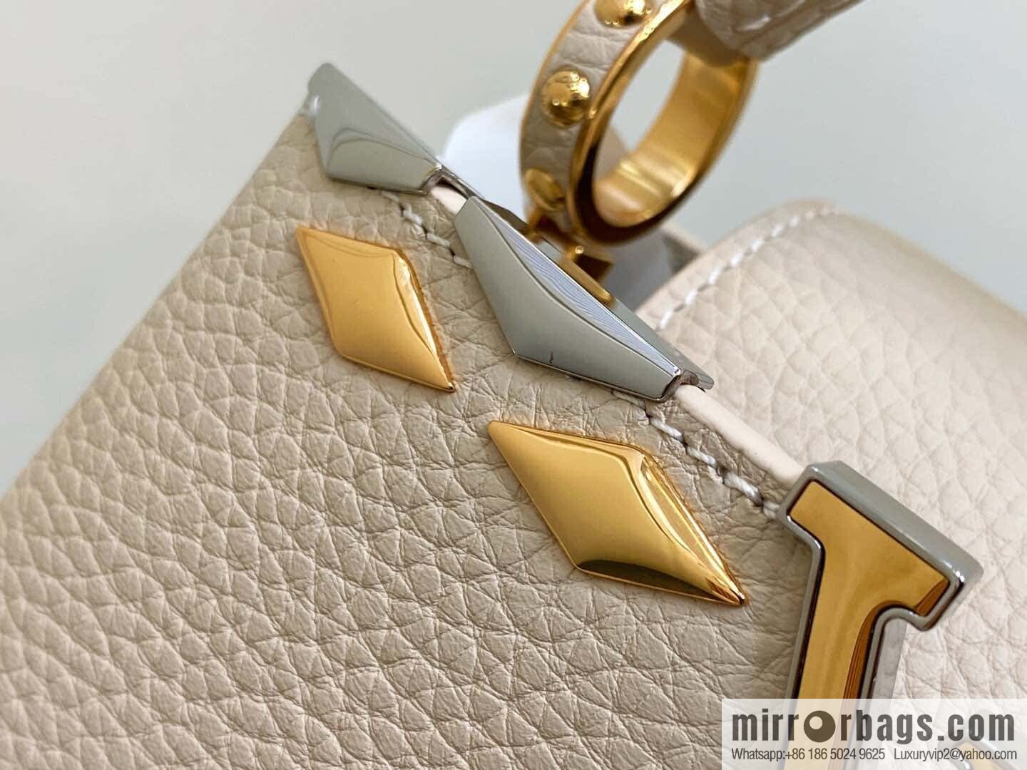 [Original order boutique] M12751 rice white full leather rhombus model, full leather cap that English series, this Capucines mini handbag