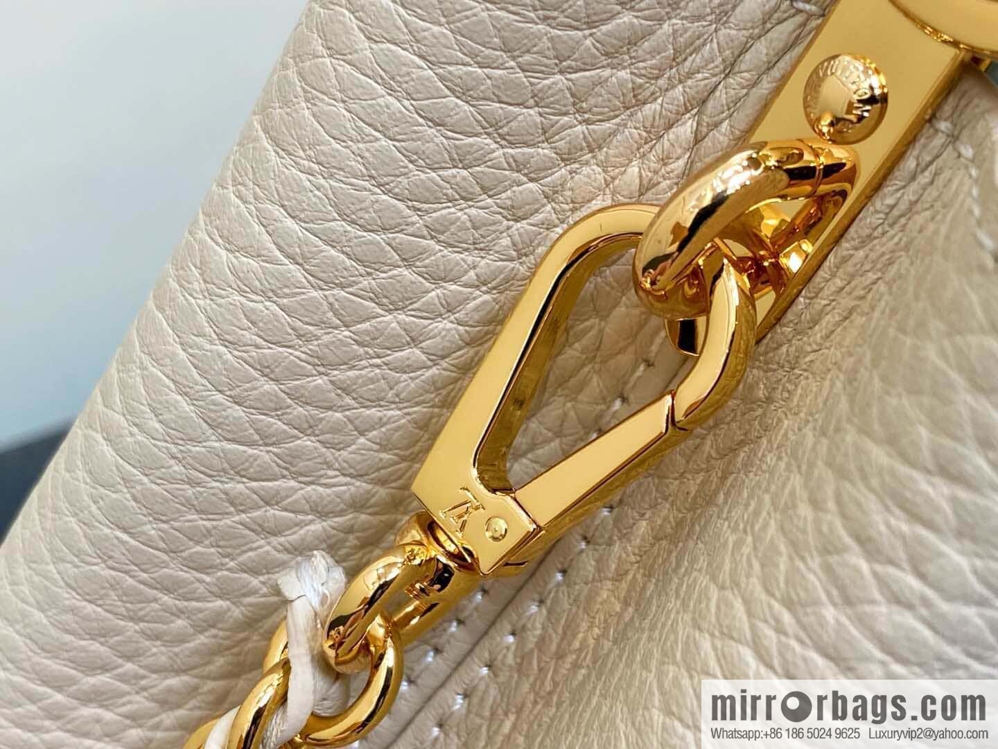 [Original order boutique] M12751 rice white full leather rhombus model, full leather cap that English series, this Capucines mini handbag