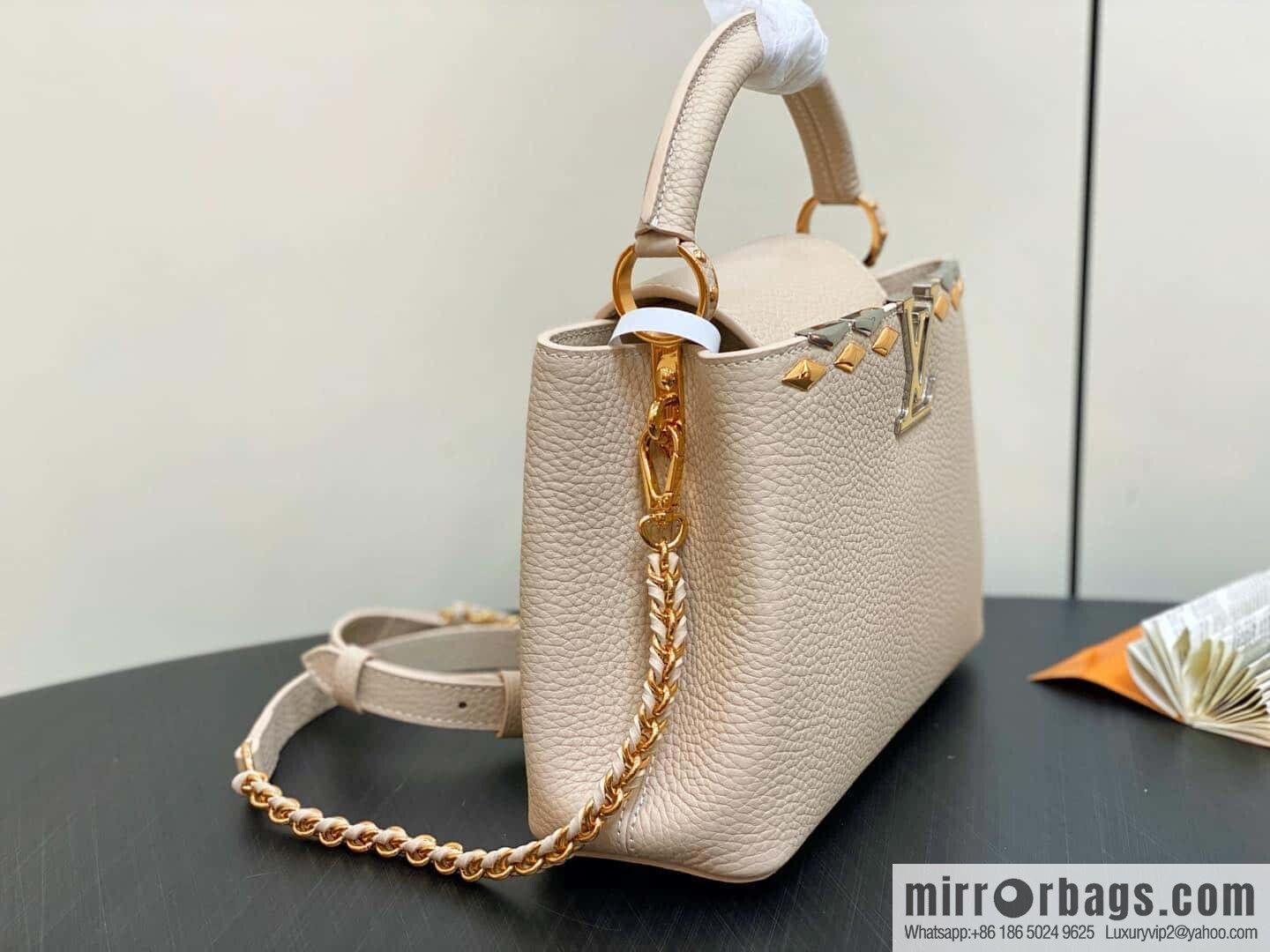 [Original order boutique] M12751 rice white full leather rhombus model, full leather cap that English series, this Capucines small handbag
