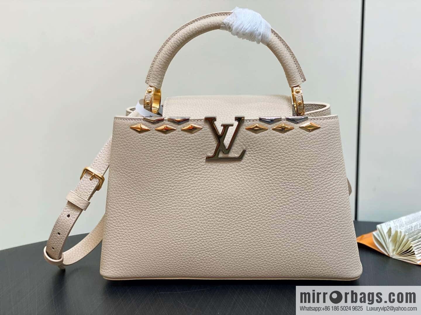 [Original order boutique] M12751 rice white full leather rhombus model, full leather cap that English series, this Capucines medium handbag