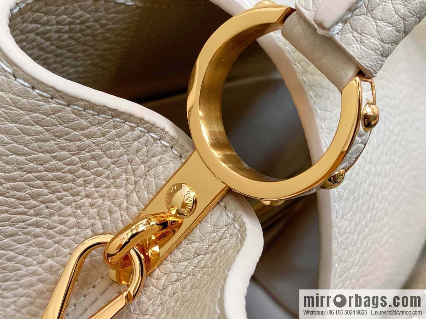 [Original order boutique] M12751 rice white full leather rhombus model, full leather cap that English series, this Capucines medium handbag