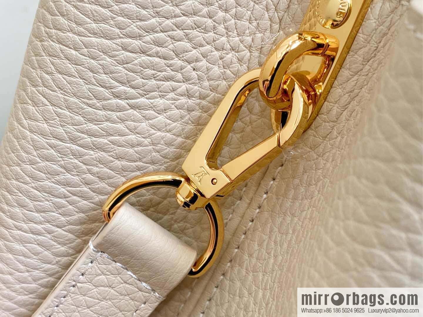 [Original order boutique] M12751 rice white full leather rhombus model, full leather cap that English series, this Capucines medium handbag