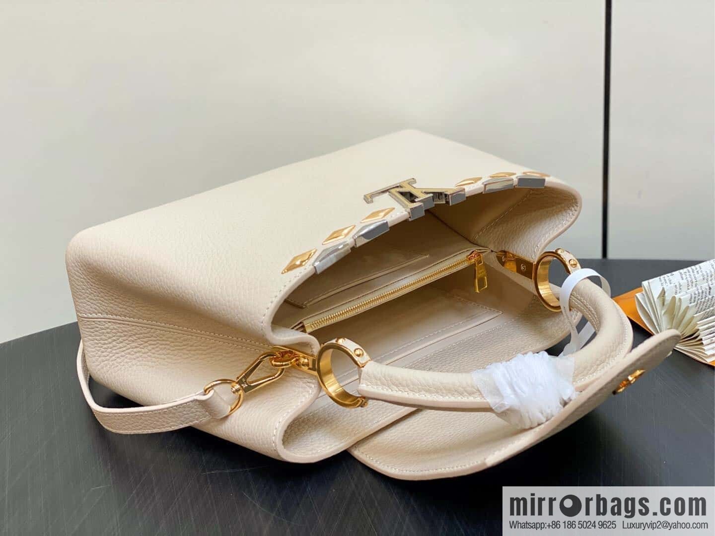 [Original order boutique] M12751 rice white full leather rhombus model, full leather cap that English series, this Capucines medium handbag