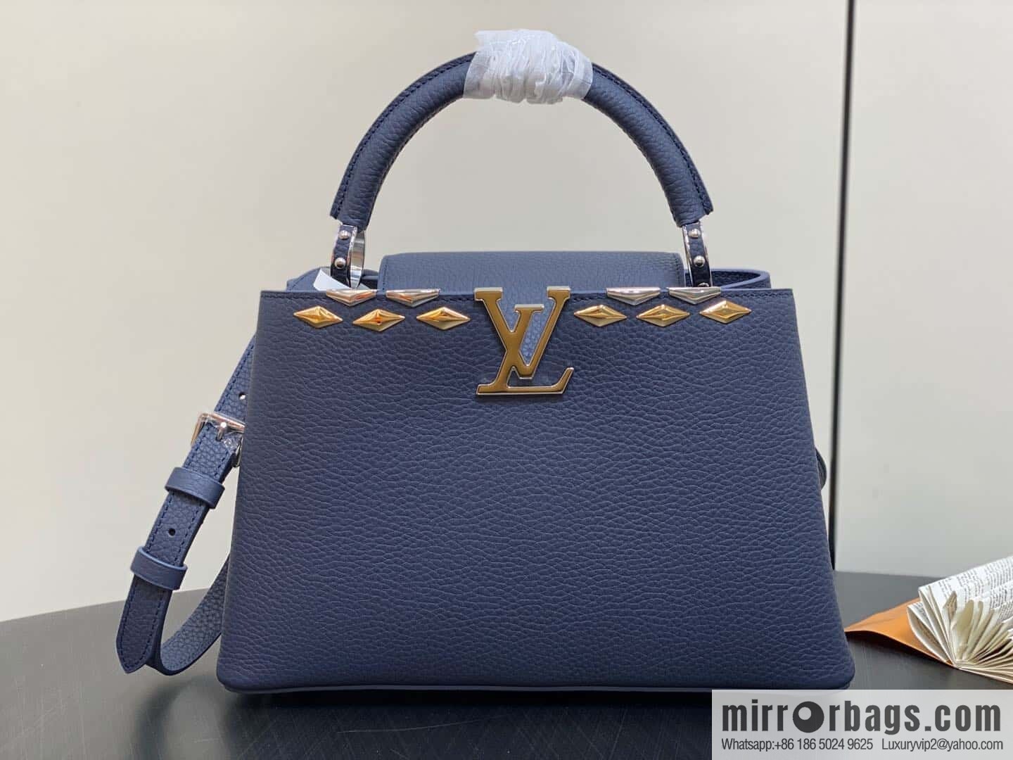 [Original order boutique] M12751 dark blue full leather rhombus, full leather cap Naxing series, this Capucines medium handbag