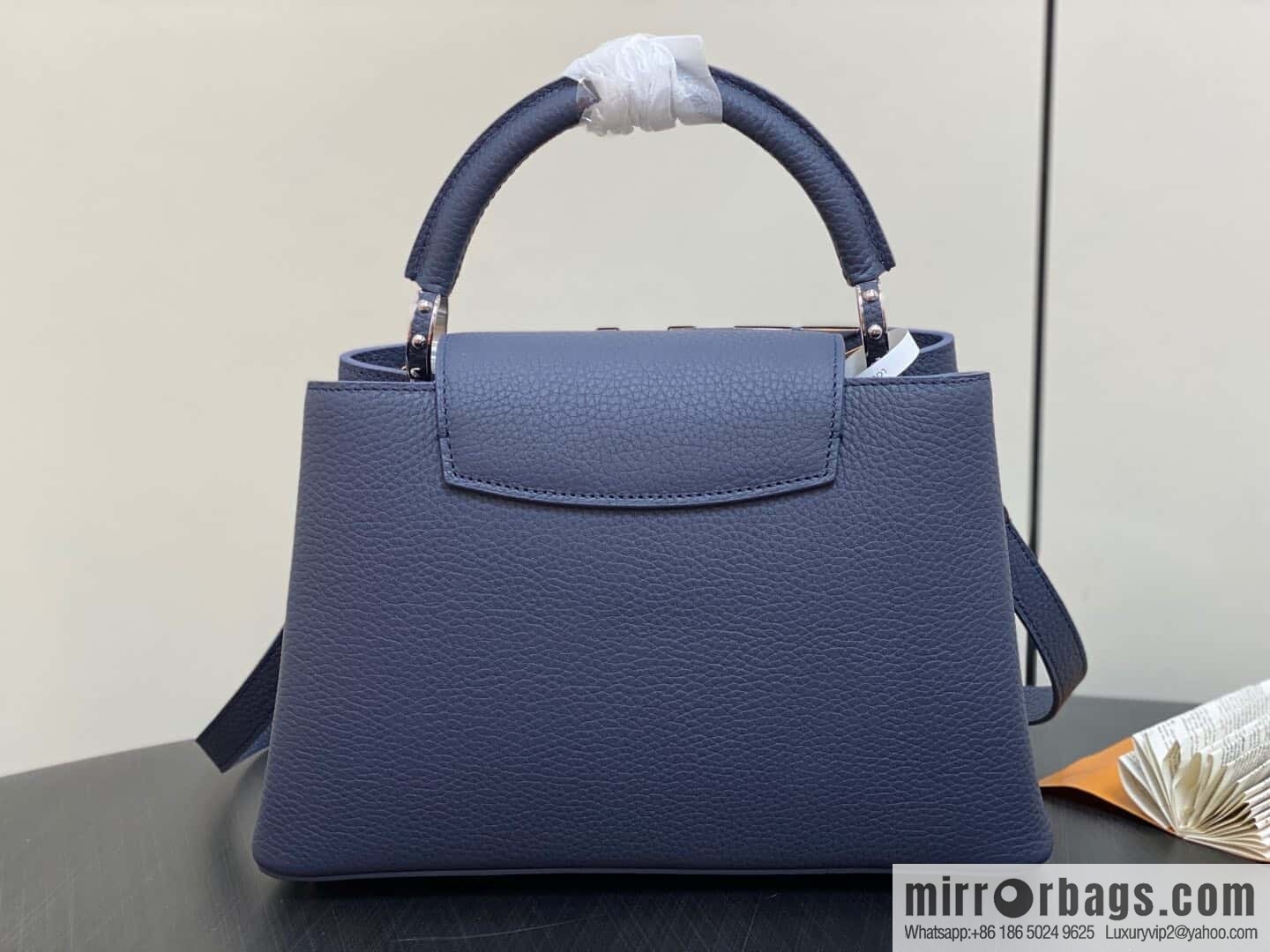 [Original order boutique] M12751 dark blue full leather rhombus, full leather cap Naxing series, this Capucines medium handbag