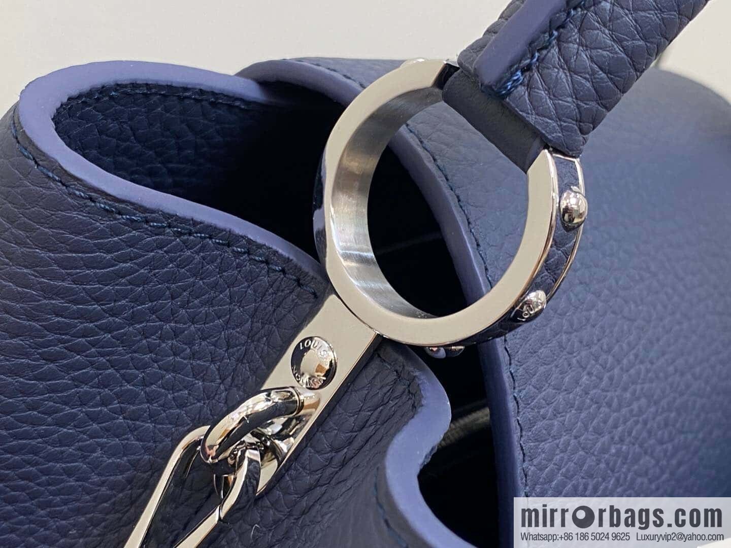 [Original order boutique] M12751 dark blue full leather rhombus, full leather cap Naxing series, this Capucines medium handbag
