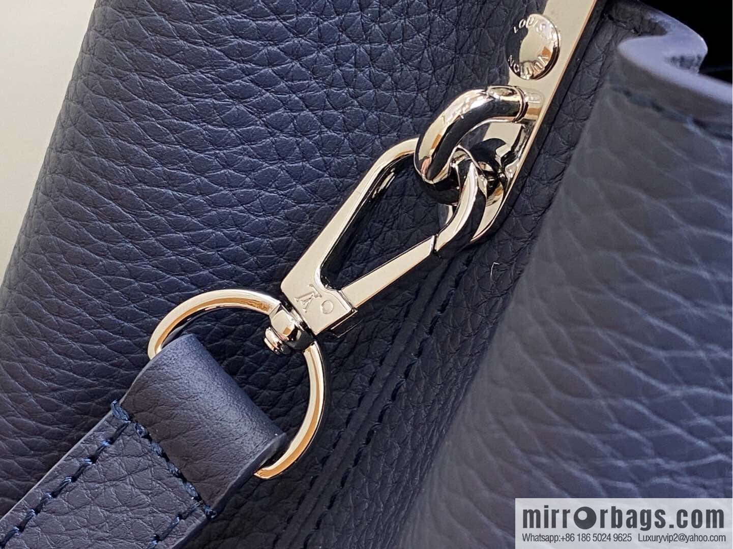 [Original order boutique] M12751 dark blue full leather rhombus, full leather cap Naxing series, this Capucines medium handbag