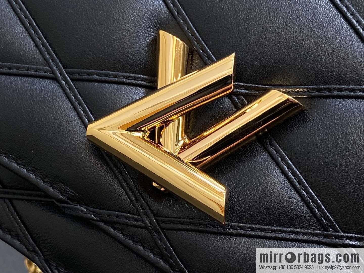 [Original order boutique] M13139 black, full leather rhombus chain bag WALLET ON CHAIN GO-14 handbag