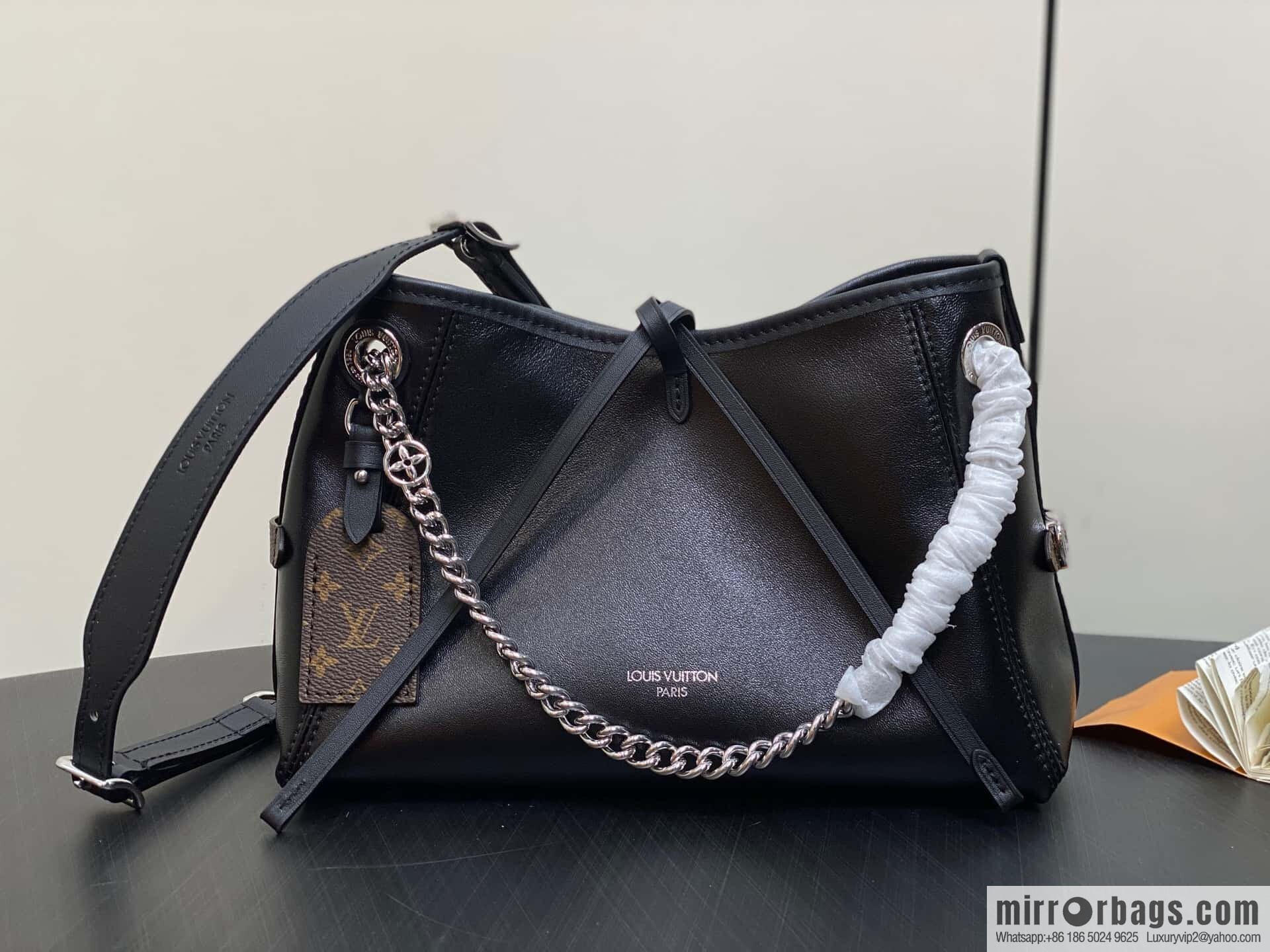 [Original order boutique] M12888 black full leather, shopping bag series CARRYALL BB handbag
