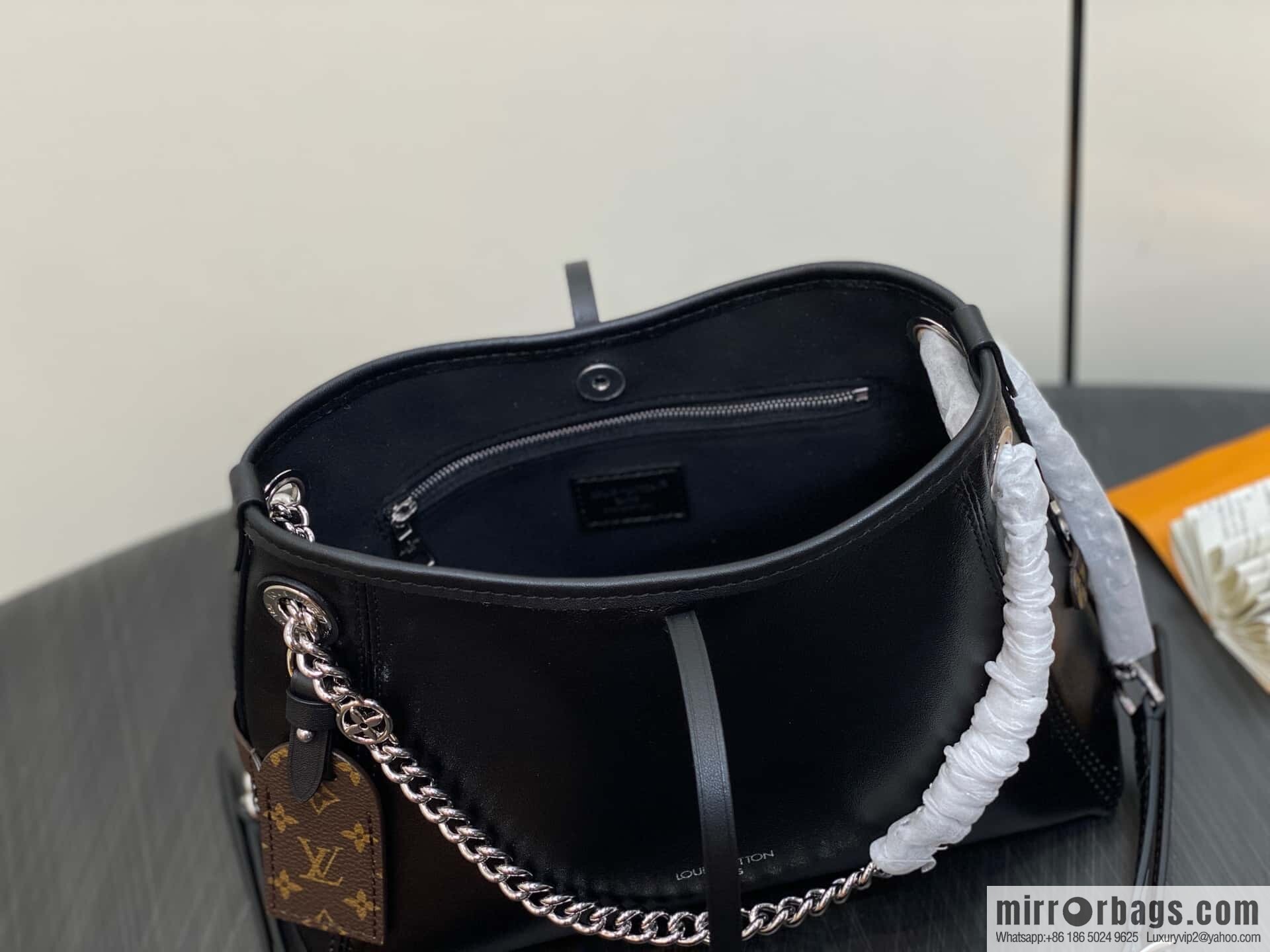[Original order boutique] M12888 black full leather, shopping bag series CARRYALL BB handbag