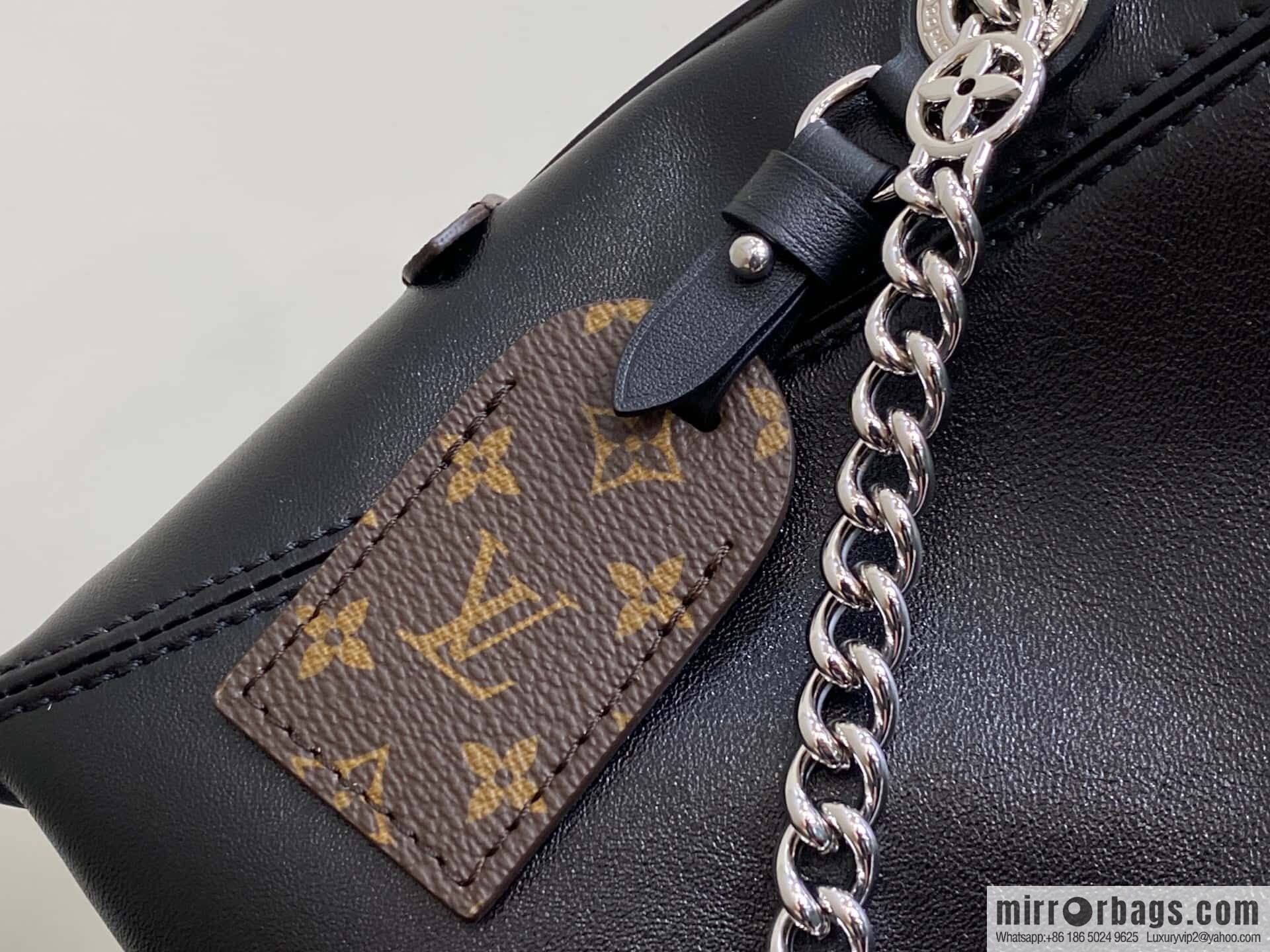 [Original order boutique] M12888 black full leather, shopping bag series CARRYALL BB handbag