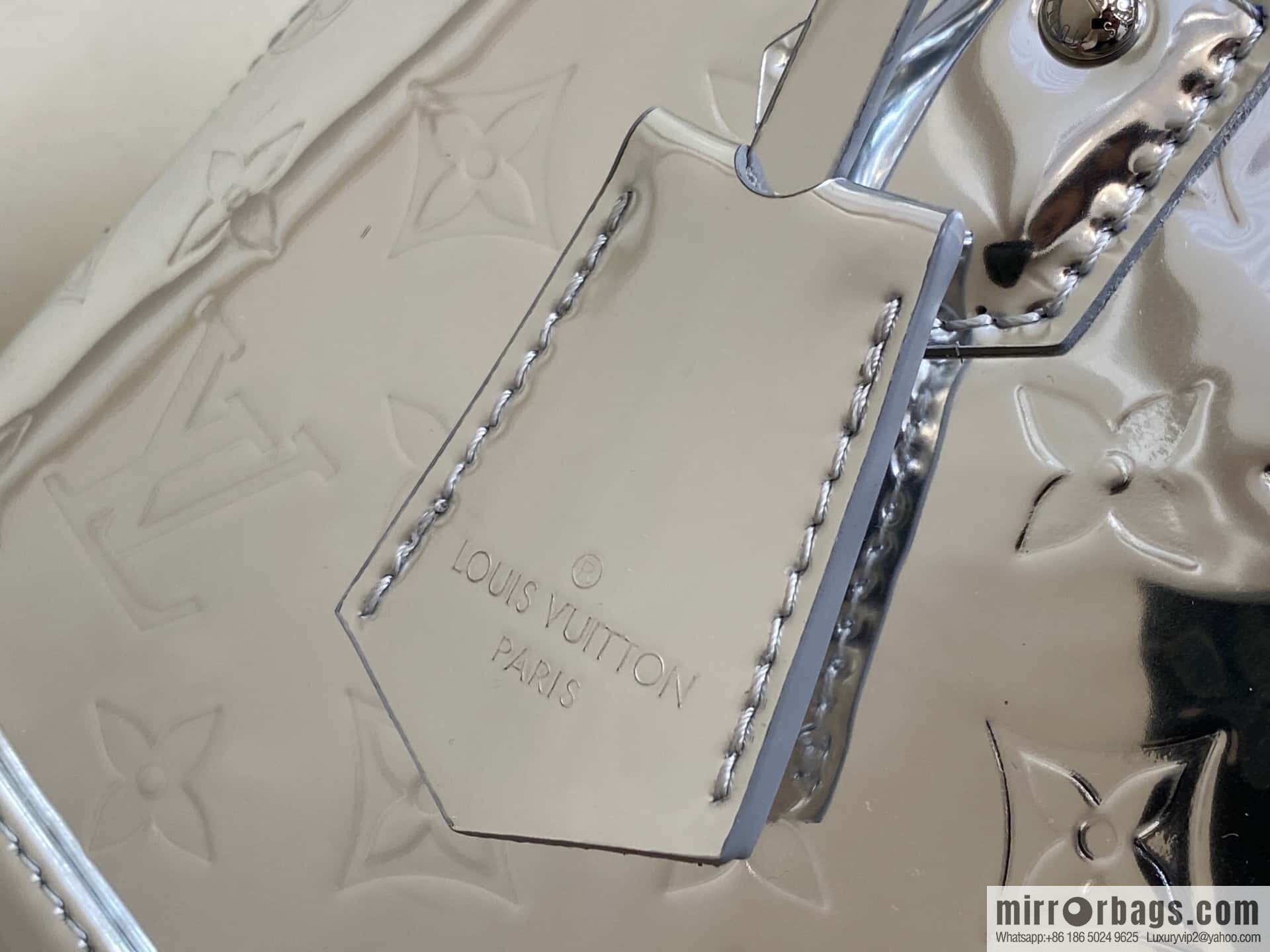 [Original order boutique] M40302 silver patent leather M40302 water ripple shell bag series ALMA BB handbag