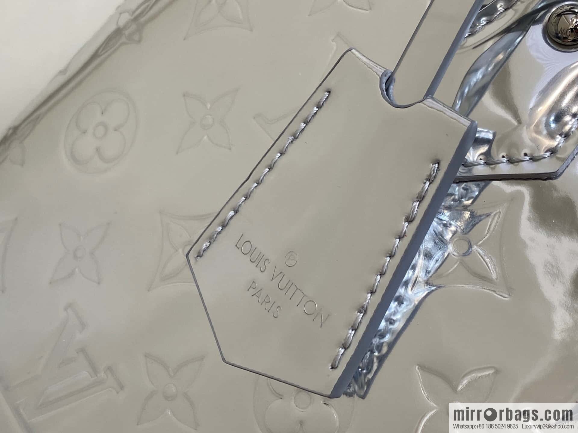 [Original order boutique] M40301 silver patent leather, shell bag series alma medium handbag