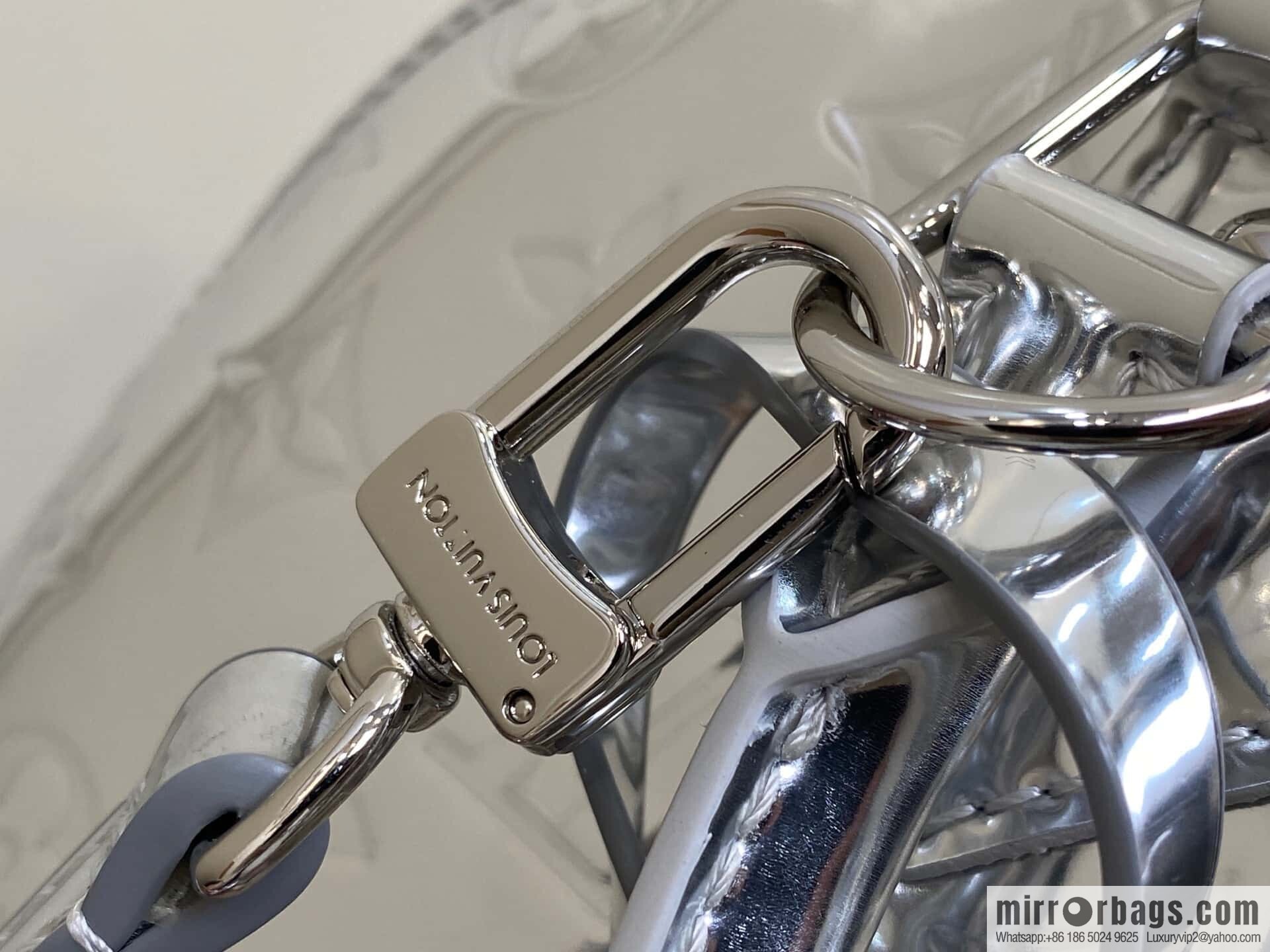 [Original order boutique] M40301 silver patent leather, shell bag series alma medium handbag