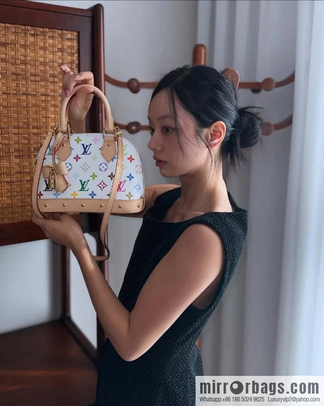 [Original order boutique] M53152 white color, presbyopia shell bag small alma bb handbag (Sancai - Murakami Takashi)