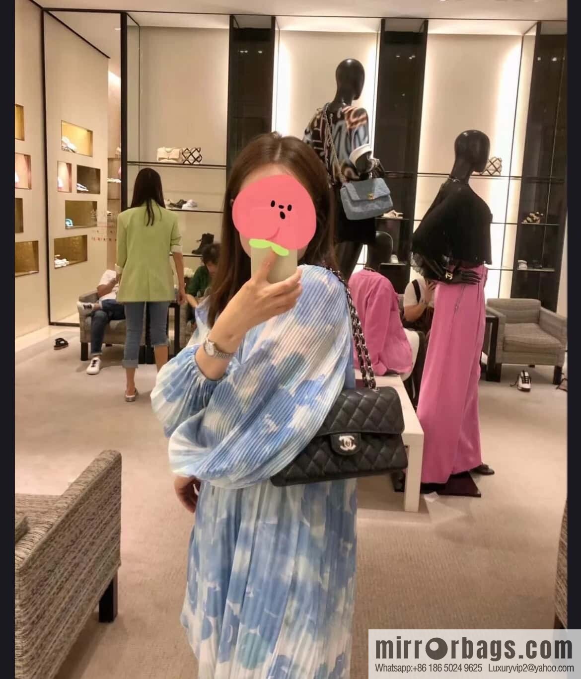 ℂ𝔽 𝗖𝗹𝗮𝘀𝘀𝗶𝗰 𝗙𝗹𝗮𝗽 | Original Caviar 🐂 Medium, Black Silver 🖤 A01112