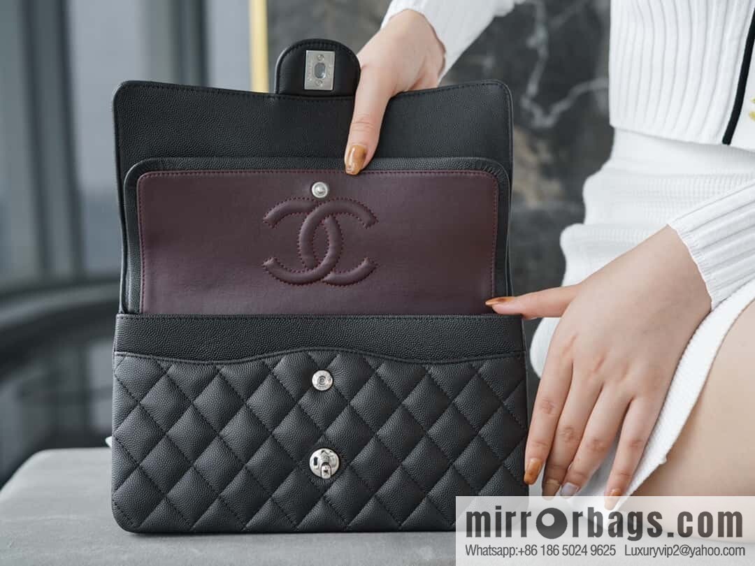 ℂ𝔽 𝗖𝗹𝗮𝘀𝘀𝗶𝗰 𝗙𝗹𝗮𝗽 | Original Caviar 🐂 Medium, Black Silver 🖤 A01112