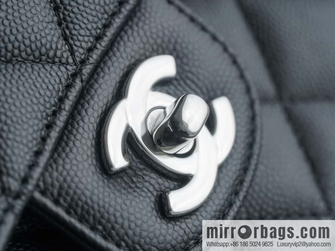 ℂ𝔽 𝗖𝗹𝗮𝘀𝘀𝗶𝗰 𝗙𝗹𝗮𝗽 | Original Caviar 🐂 Medium, Black Silver 🖤 A01112