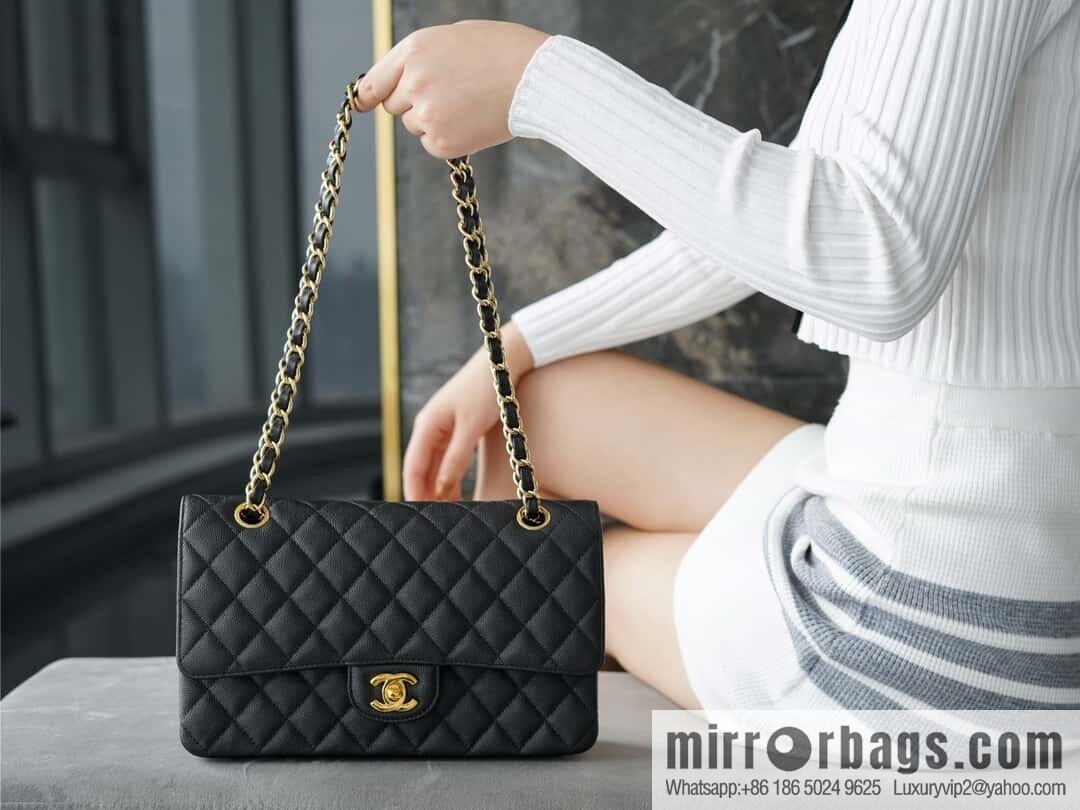 ℂ𝔽 𝗖𝗹𝗮𝘀𝘀𝗶𝗰 𝗙𝗹𝗮𝗽 | original caviar 🐂 medium, black gold 🖤 A01112