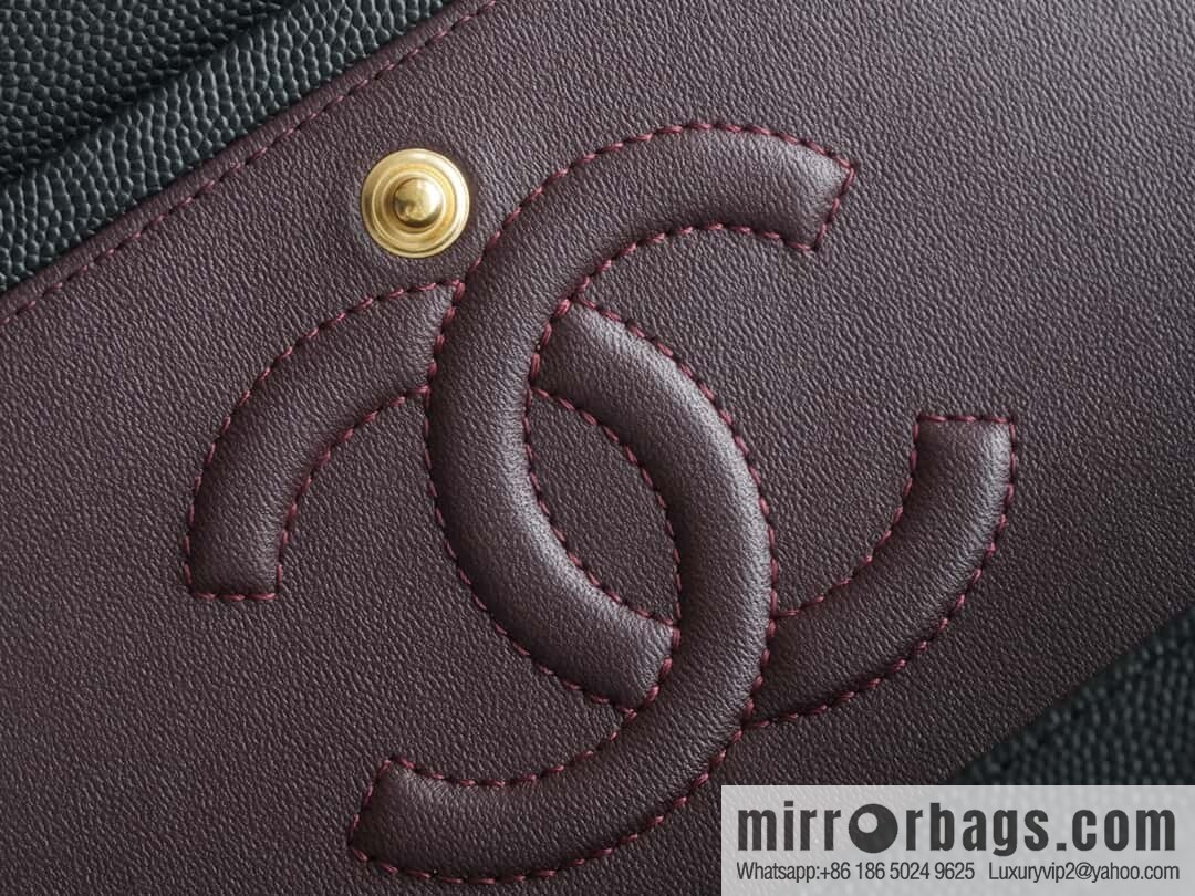 ℂ𝔽 𝗖𝗹𝗮𝘀𝘀𝗶𝗰 𝗙𝗹𝗮𝗽 | original caviar 🐂 medium, black gold 🖤 A01112