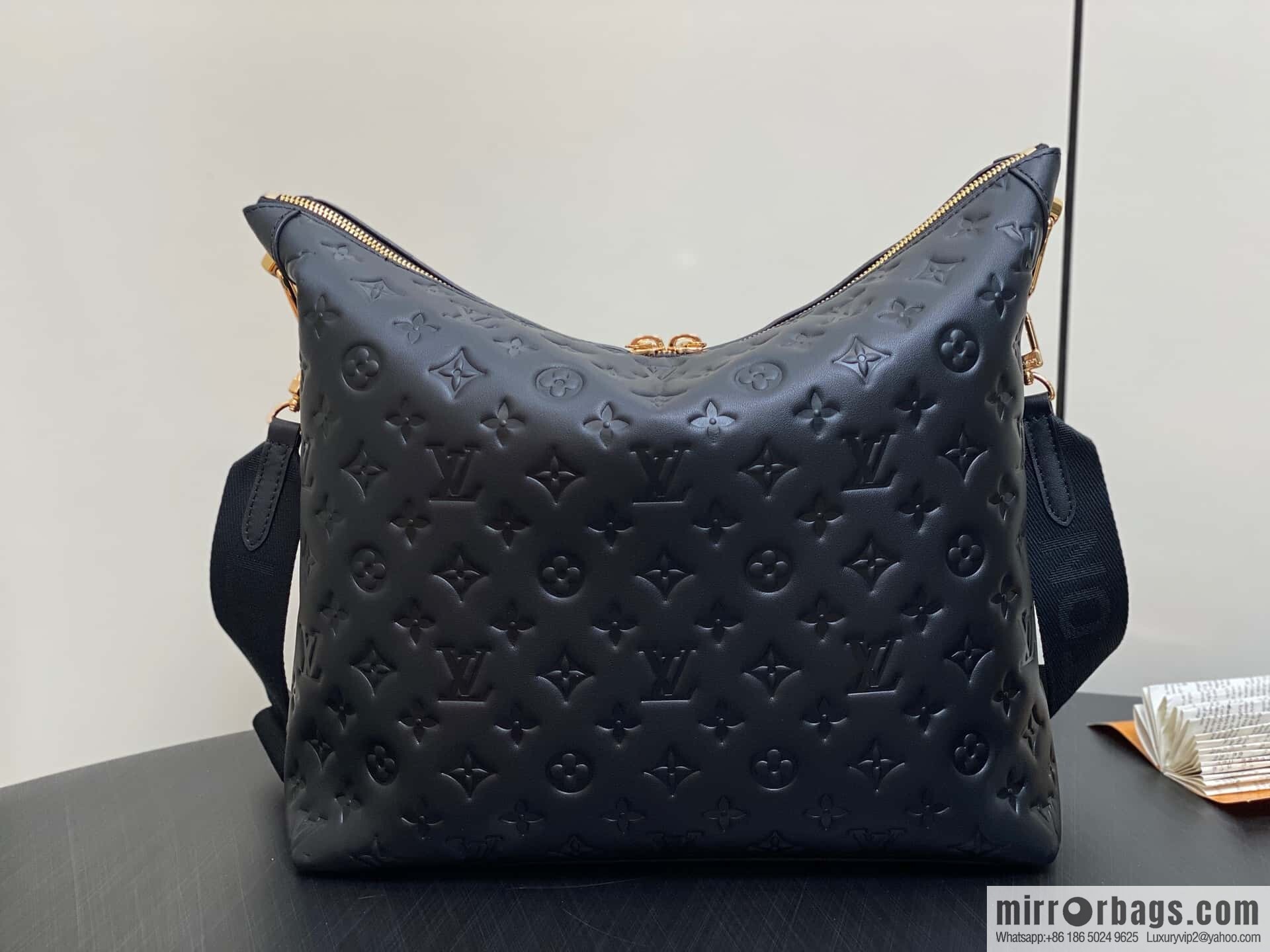 [Original order boutique] M12068 black, full leather chain bag Coussin Hobo MM handbag
