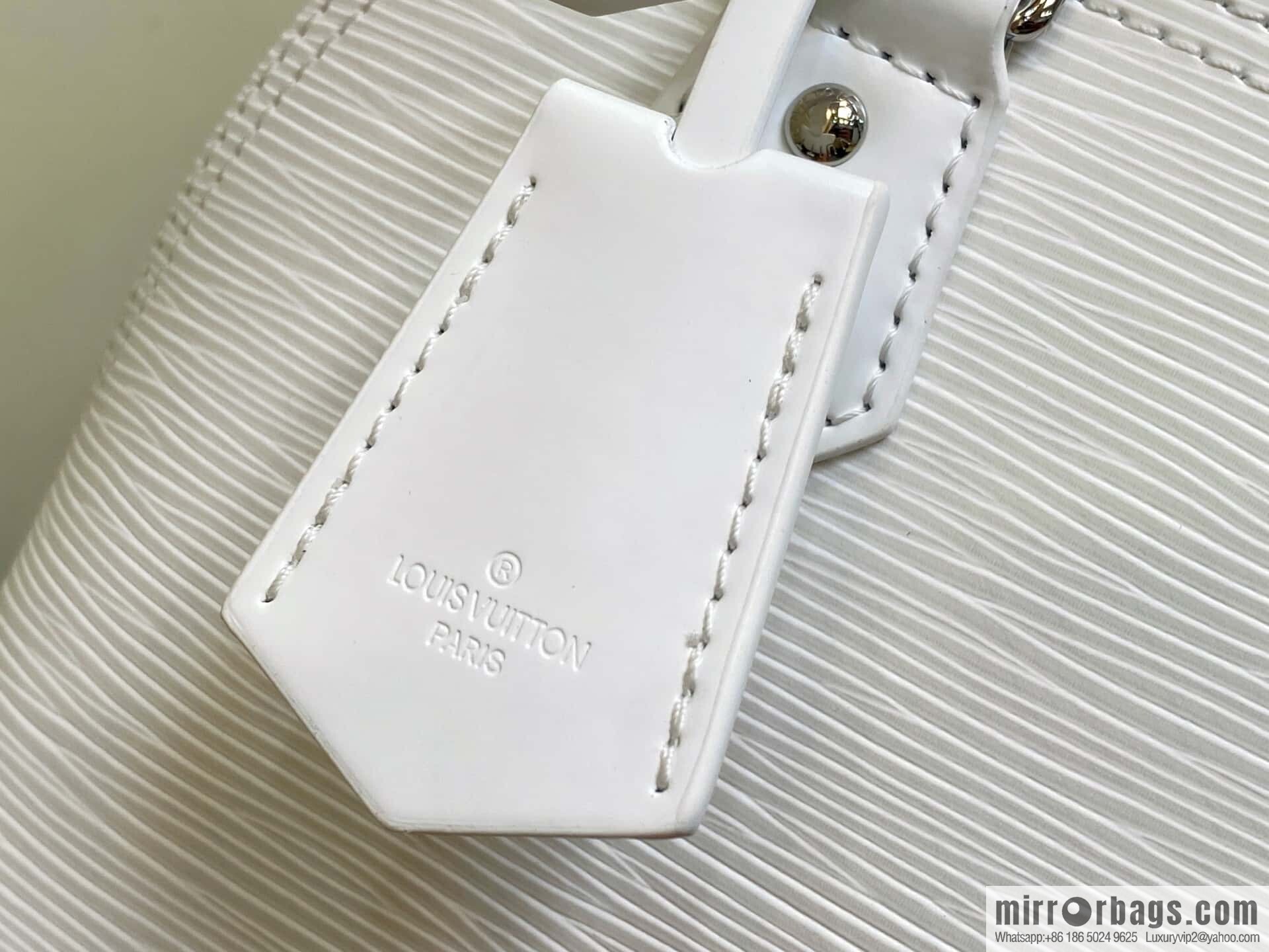 [Original order boutique] M11381 white, water ripple shell bag Sac Alma BB handbag