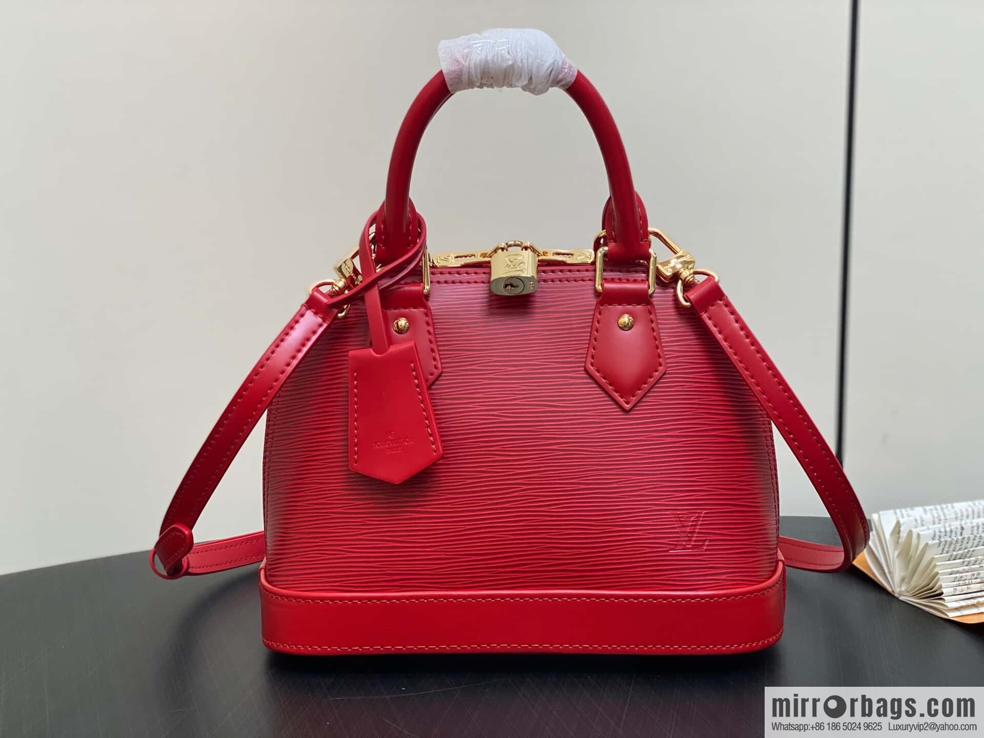 [Original order boutique] M25226 red, water ripple shell bag Sac Alma BB handbag