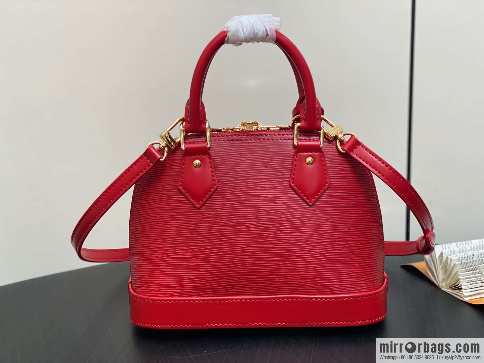 [Original order boutique] M25226 red, water ripple shell bag Sac Alma BB handbag