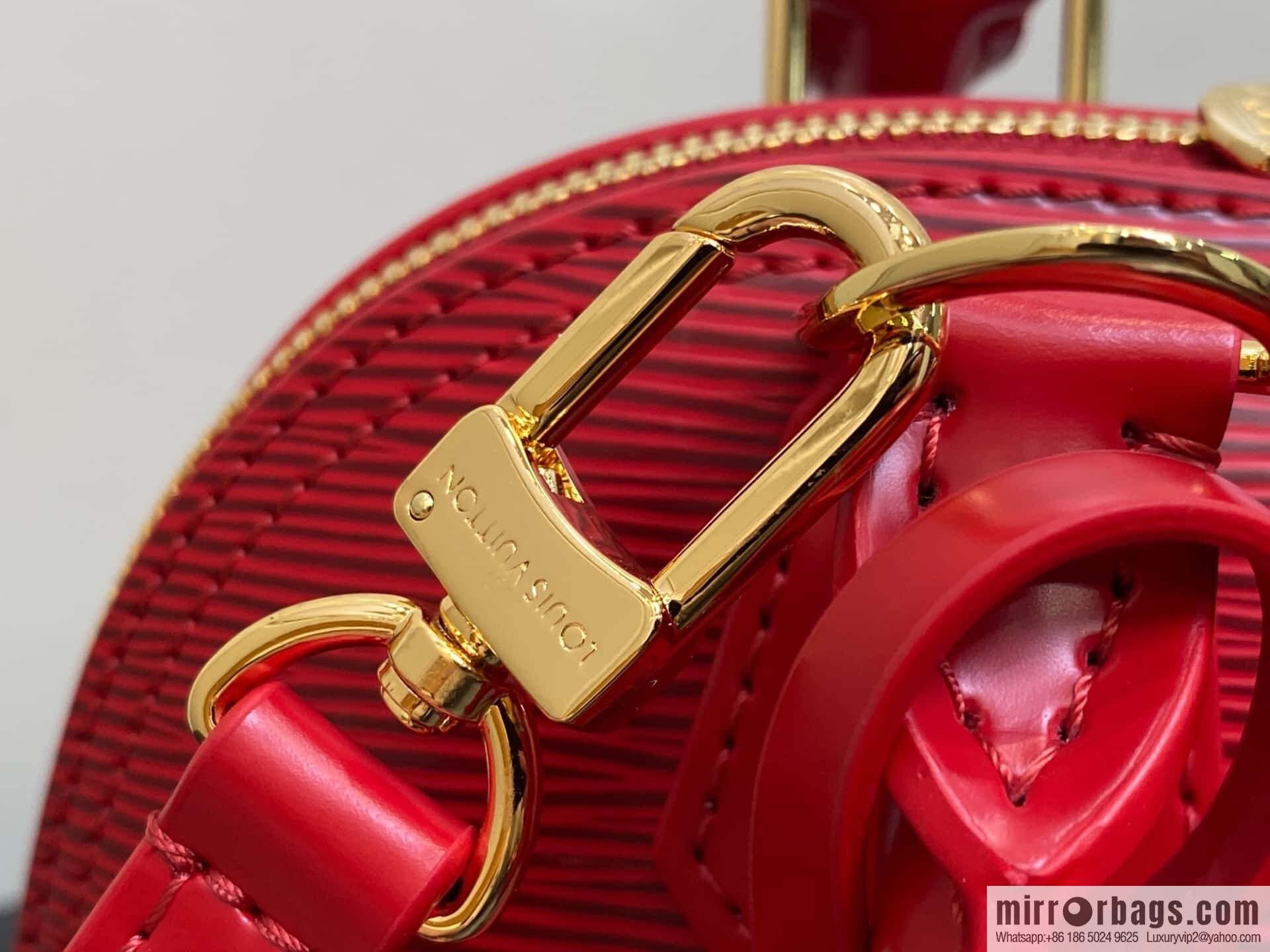 [Original order boutique] M25226 red, water ripple shell bag Sac Alma BB handbag