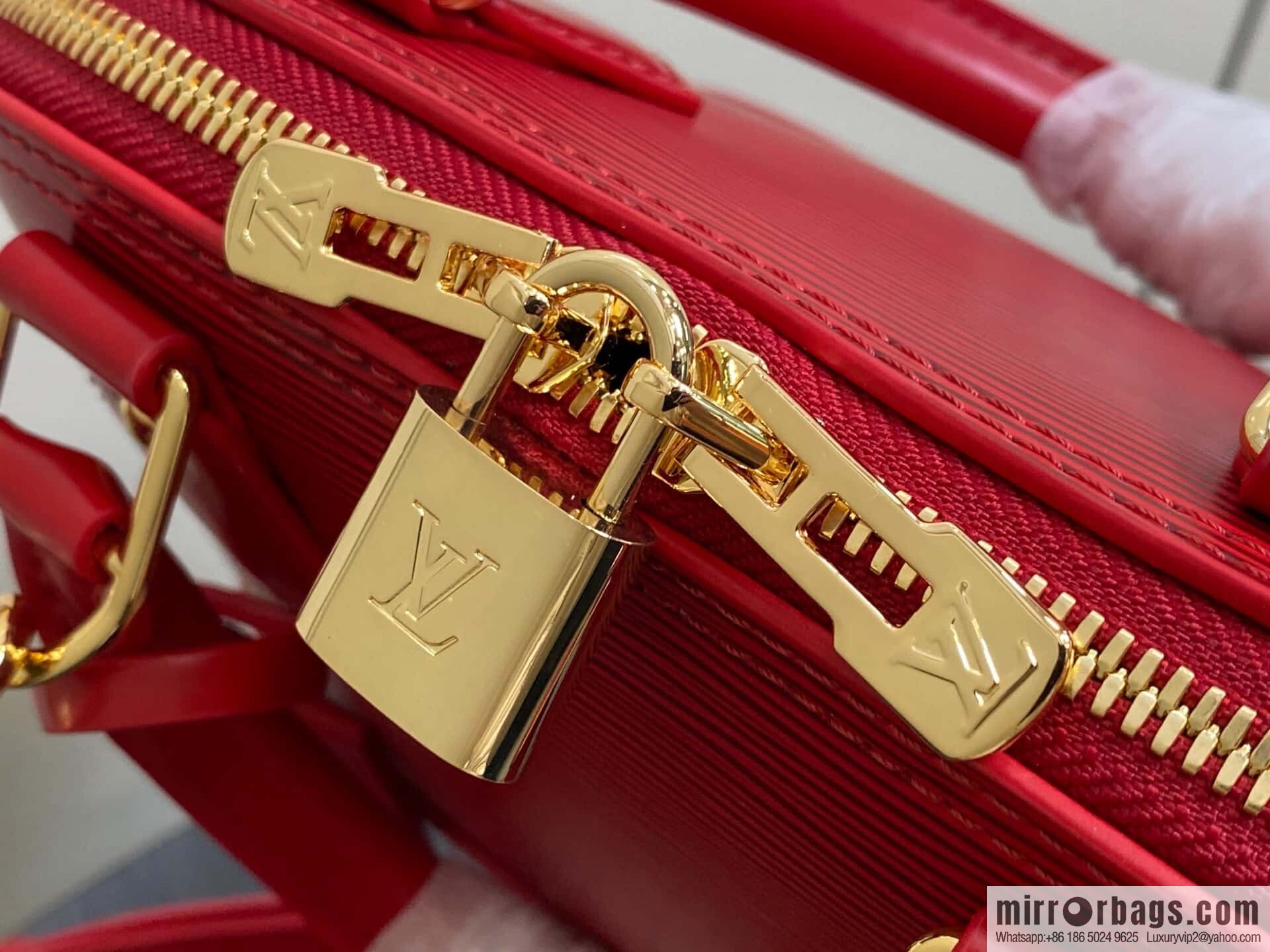 [Original order boutique] M25226 red, water ripple shell bag Sac Alma BB handbag