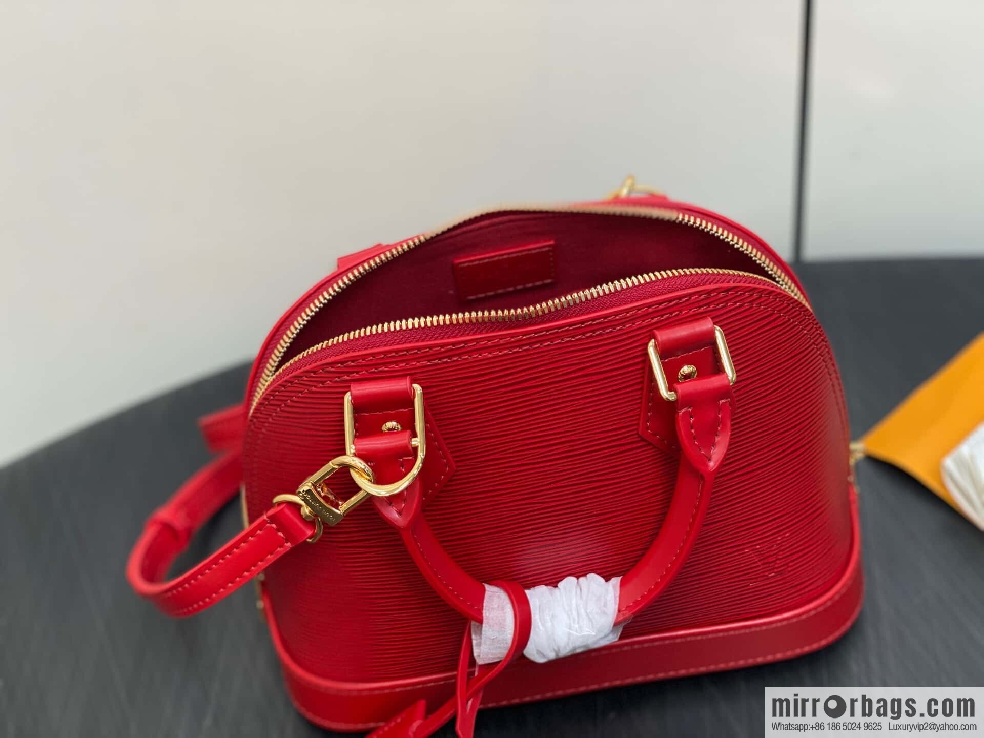 [Original order boutique] M25226 red, water ripple shell bag Sac Alma BB handbag