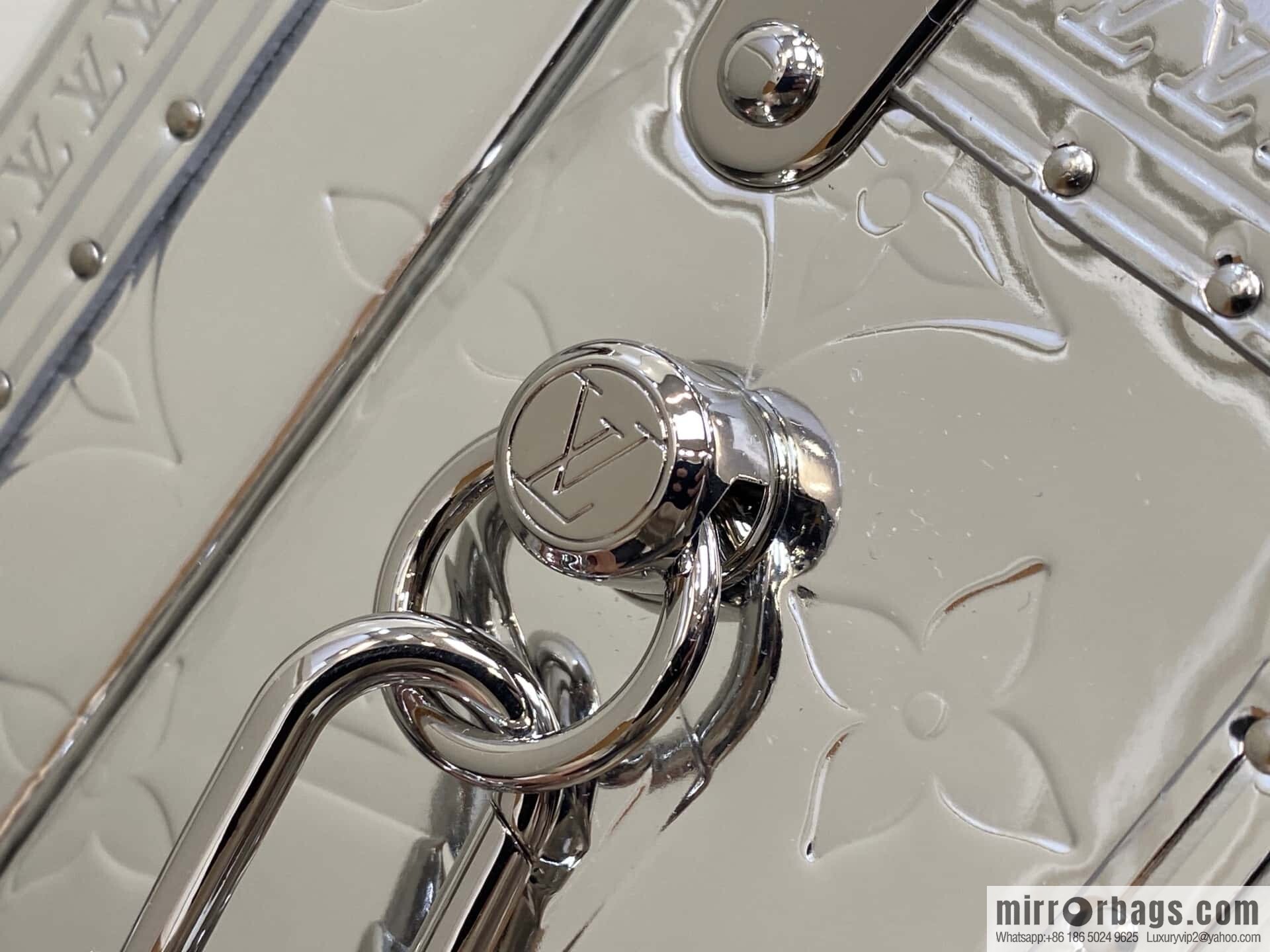 [Original order boutique] M45673 silver patent leather, box bag box series Coffret Trésor 20 hard case, in the 2021 spring and summer series