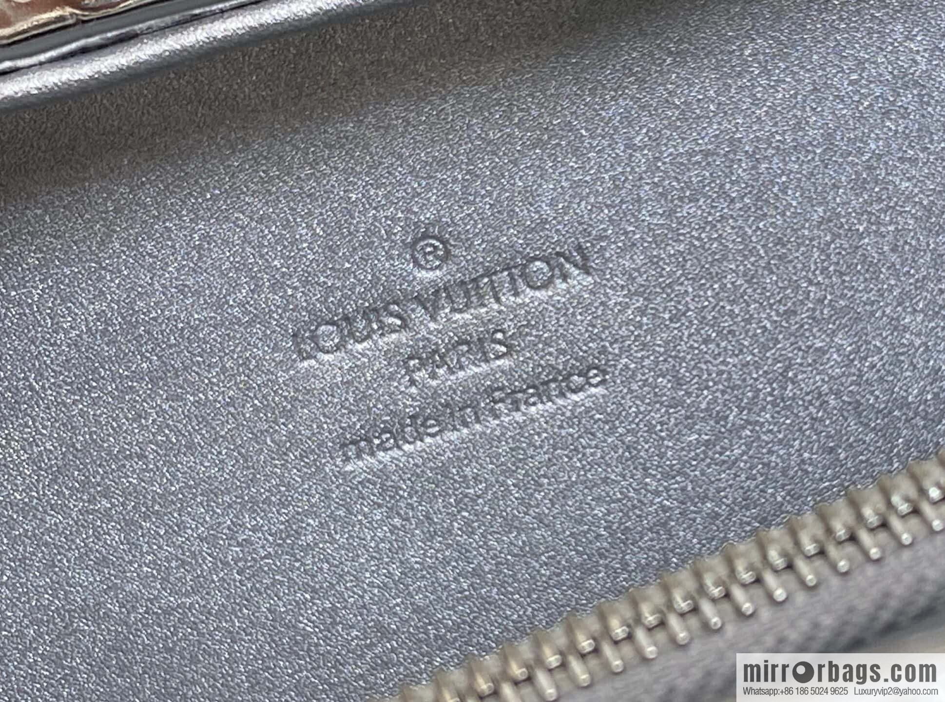 [Original order boutique] M45673 silver patent leather, box bag box series Coffret Trésor 20 hard case, in the 2021 spring and summer series