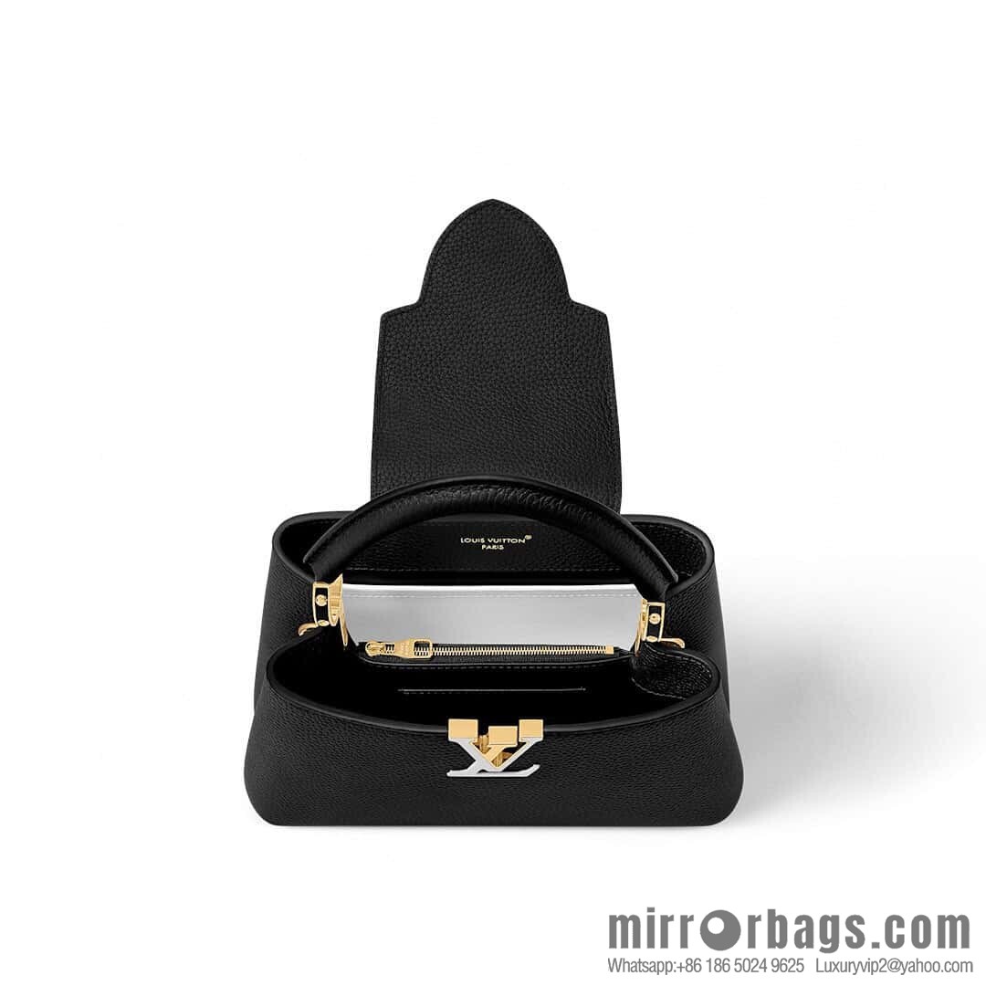 [Original order boutique] M12345 black full leather cap that English Capucines medium handbag